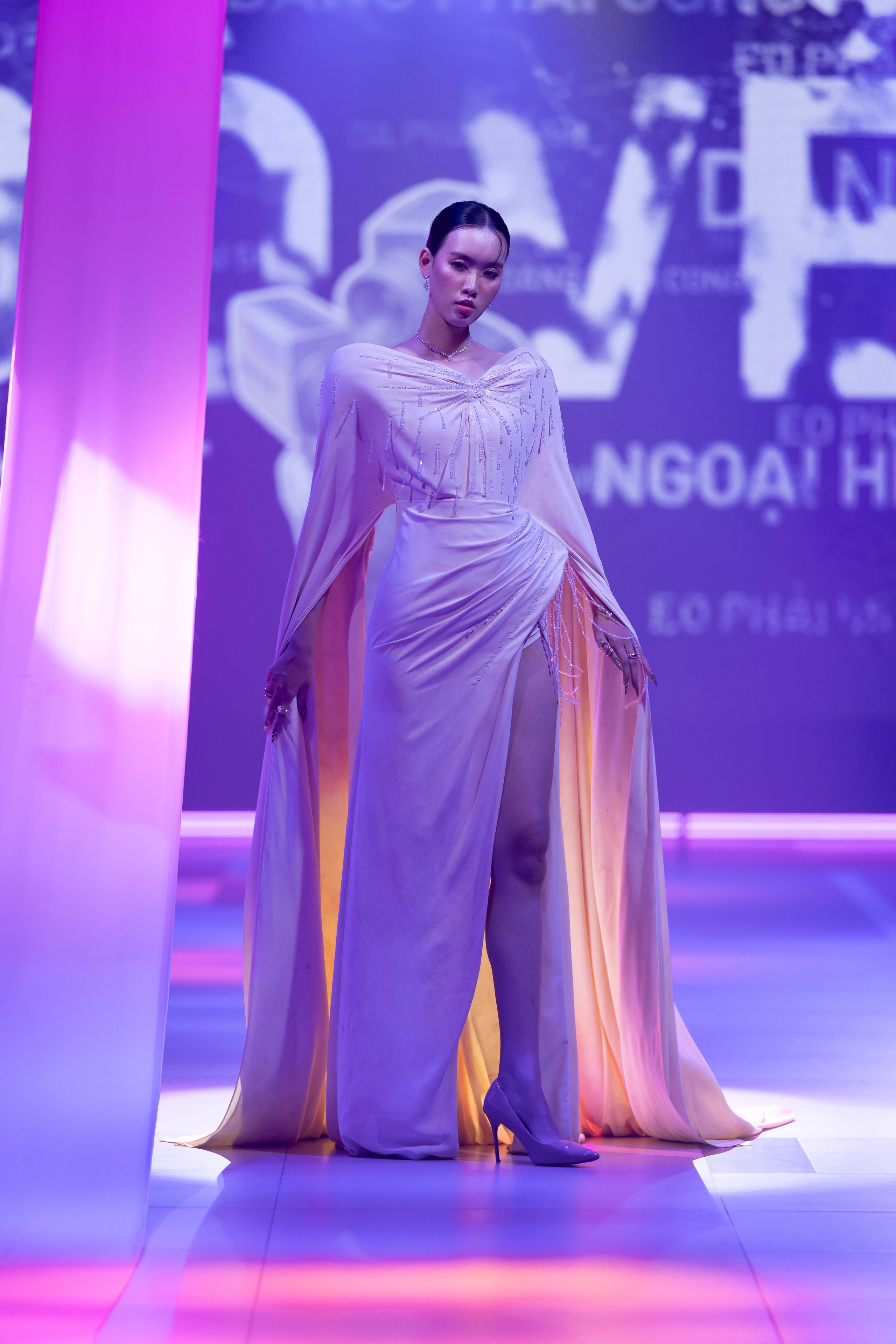 Hinh anh GÁNH Fashion Show: Khi thời trang chạm tới tâm tư Gen Z 10