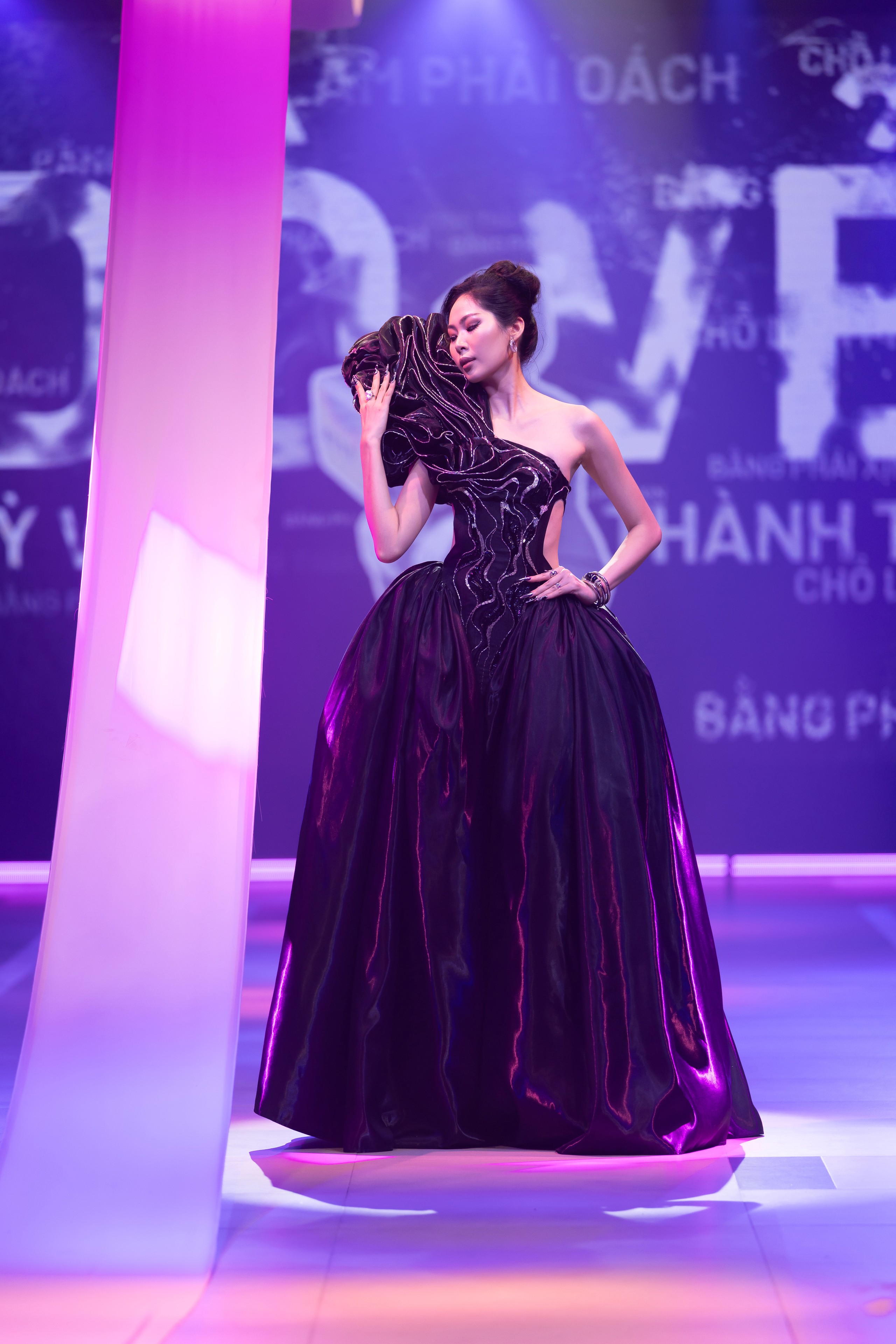 Hinh anh GÁNH Fashion Show: Khi thời trang chạm tới tâm tư Gen Z 4