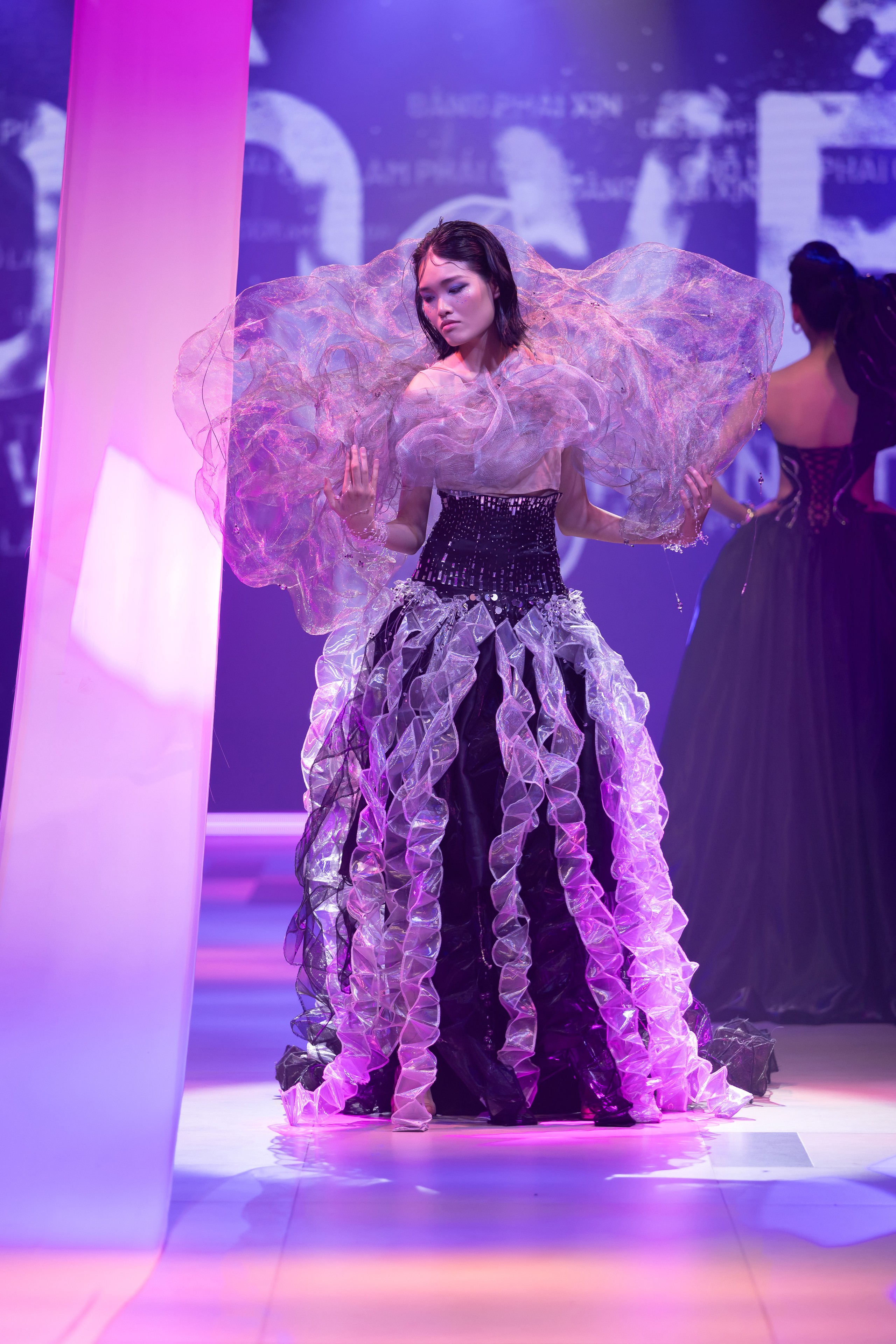 Hinh anh GÁNH Fashion Show: Khi thời trang chạm tới tâm tư Gen Z 3