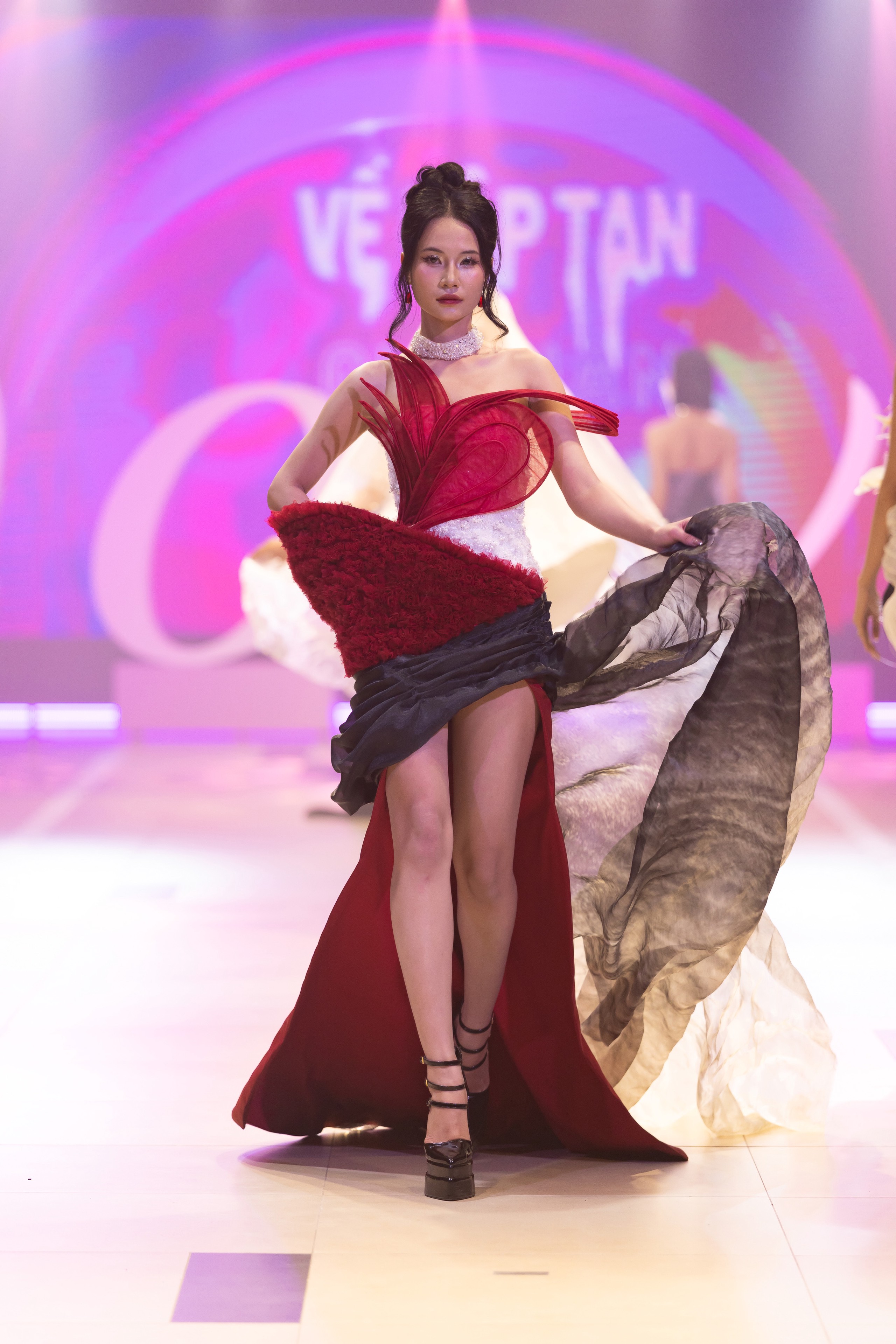 Hinh anh GÁNH Fashion Show: Khi thời trang chạm tới tâm tư Gen Z 11