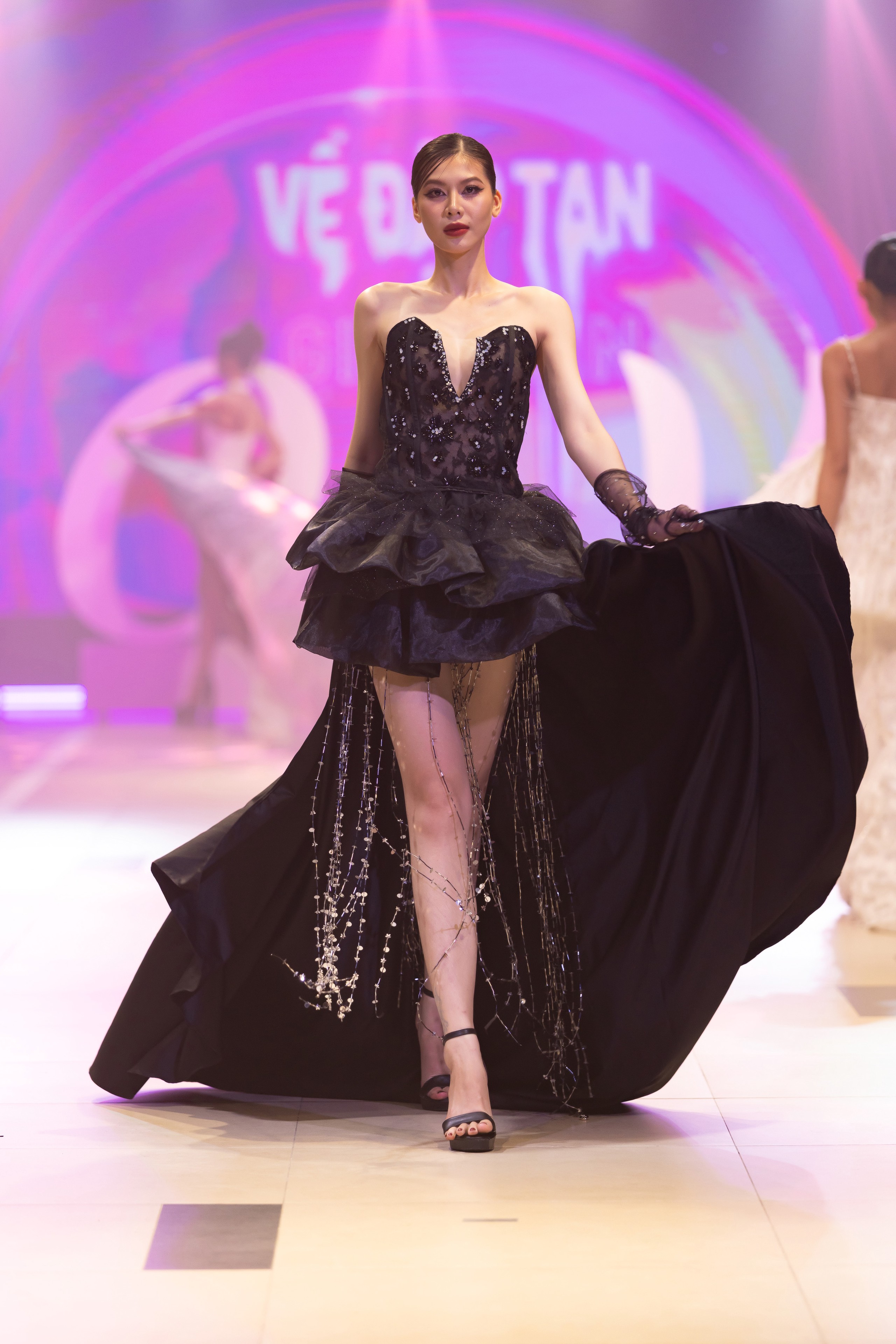 Hinh anh GÁNH Fashion Show: Khi thời trang chạm tới tâm tư Gen Z 13