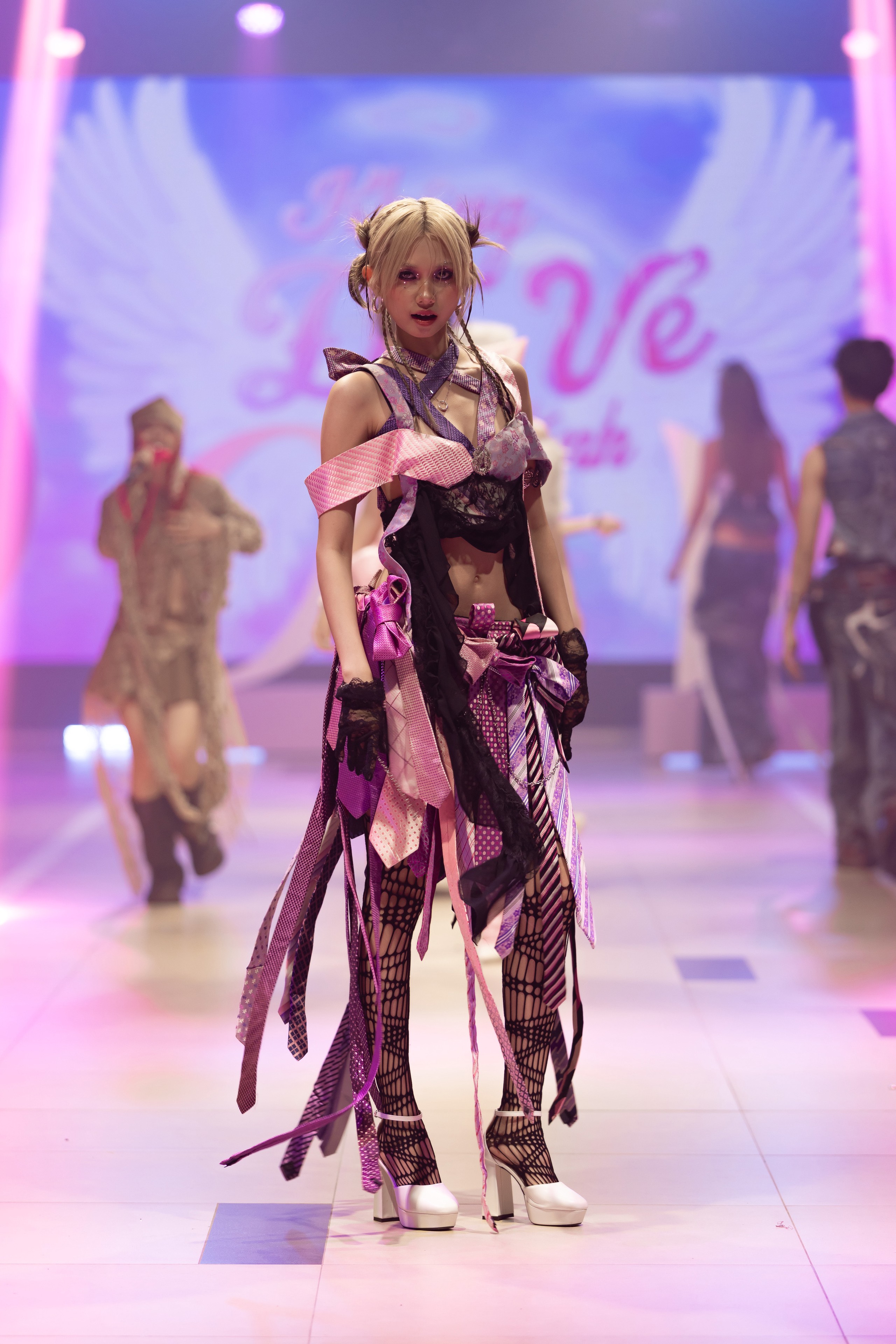 Hinh anh GÁNH Fashion Show: Khi thời trang chạm tới tâm tư Gen Z 27
