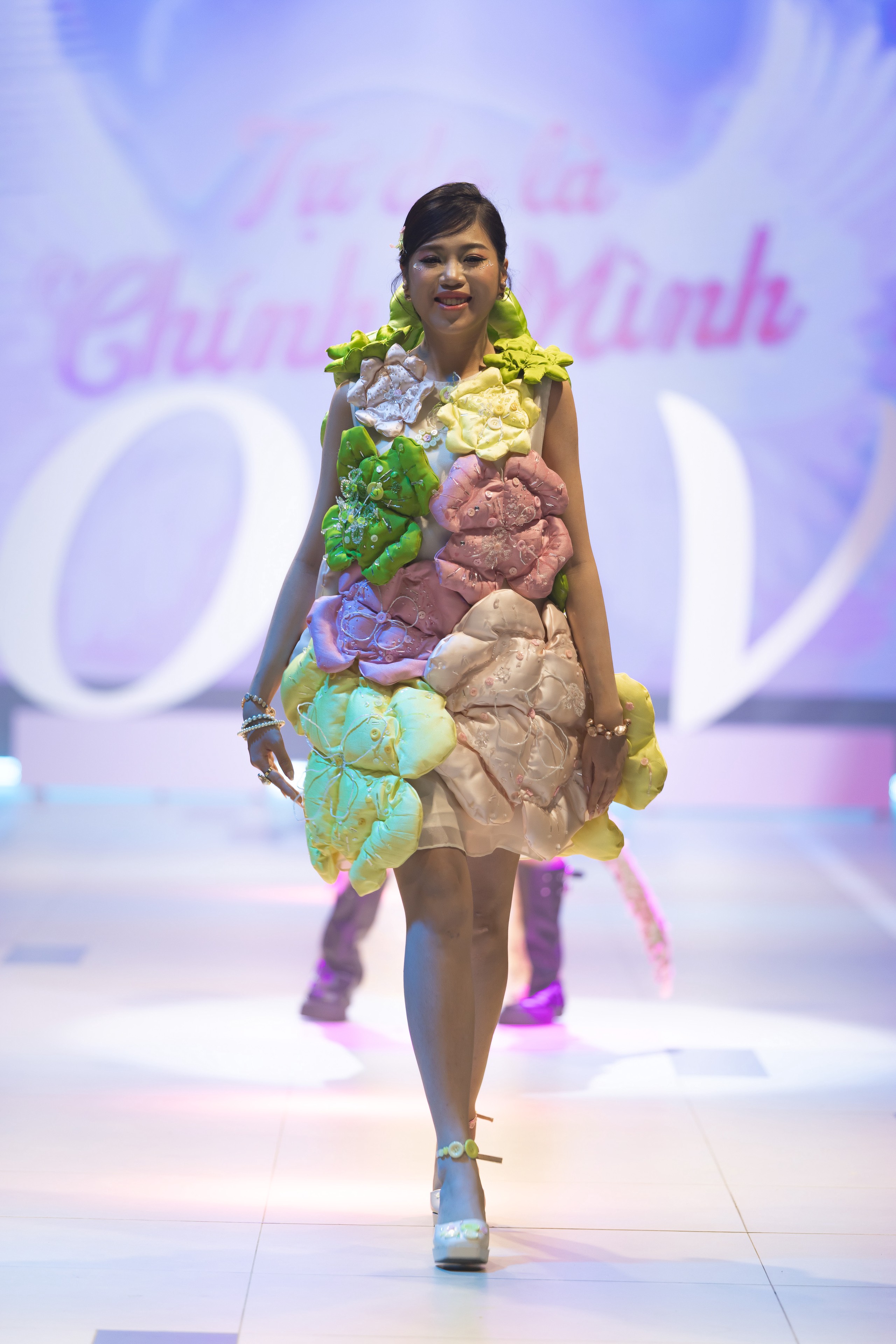 Hinh anh GÁNH Fashion Show: Khi thời trang chạm tới tâm tư Gen Z 25