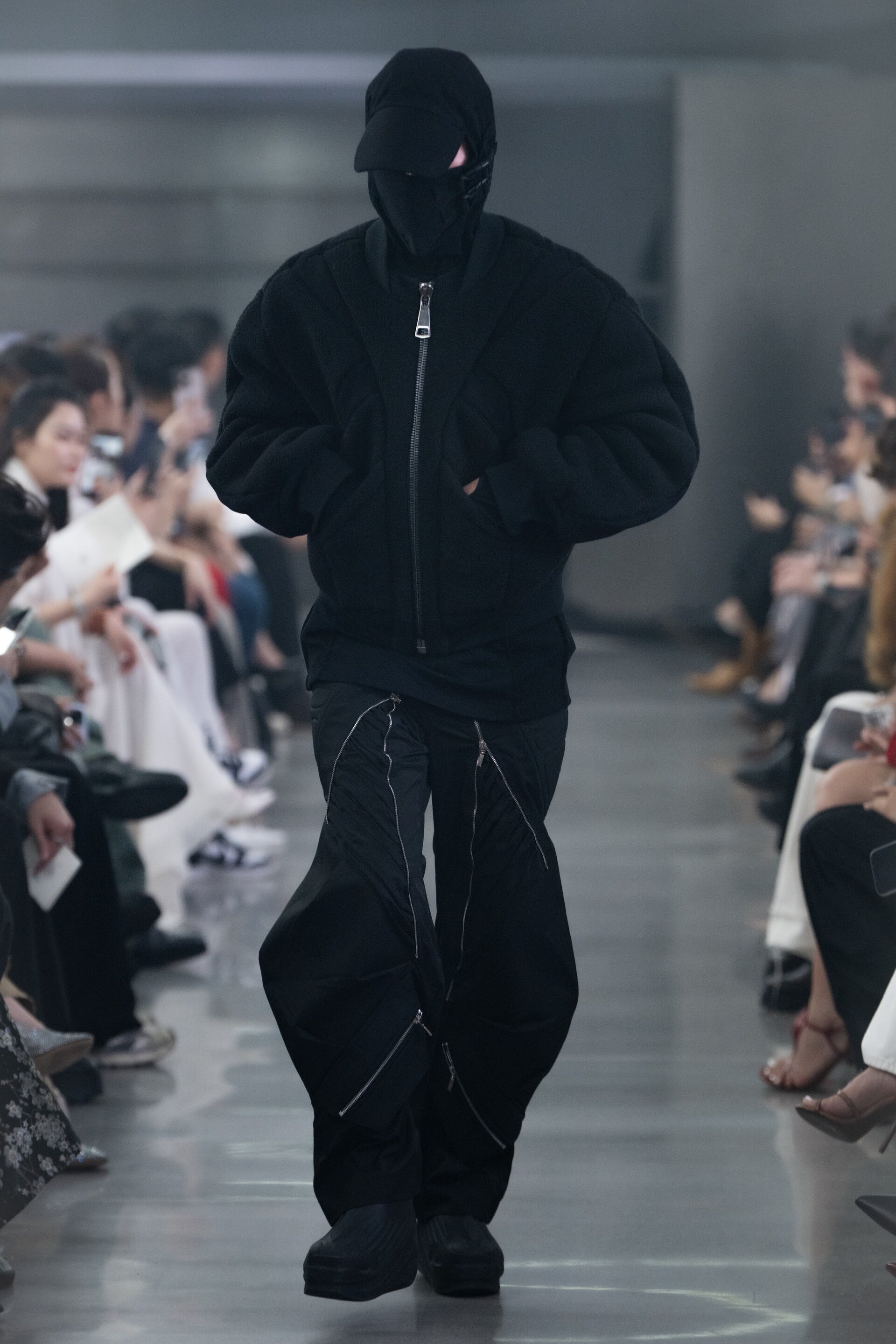 Hinh anh Rue Miche Runway 2025: ORBIT - Quỹ đạo thời trang mới của thị trường thời trang Việt 14