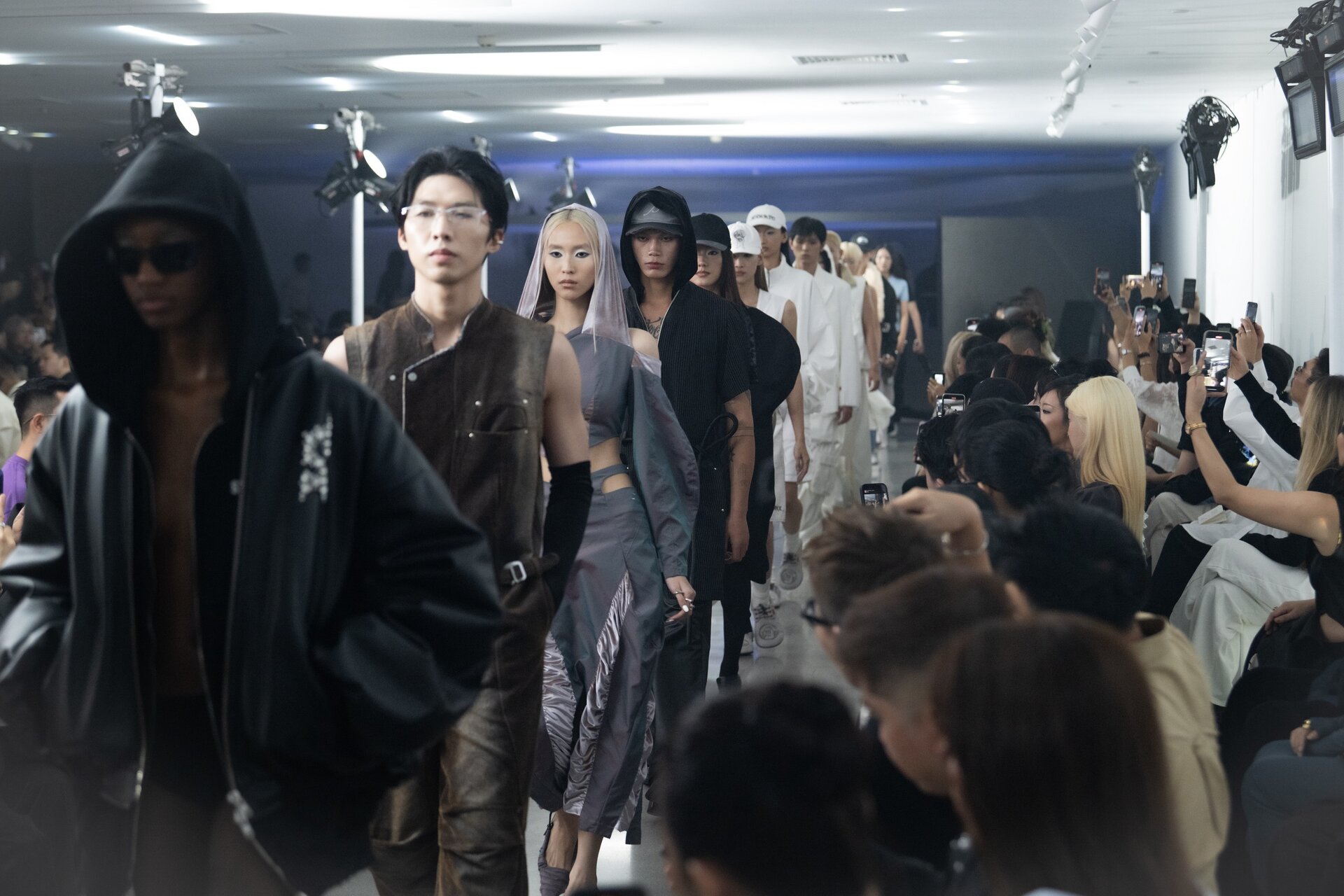 Hinh anh Rue Miche Runway 2025: ORBIT - Quỹ đạo thời trang mới của thị trường thời trang Việt 6