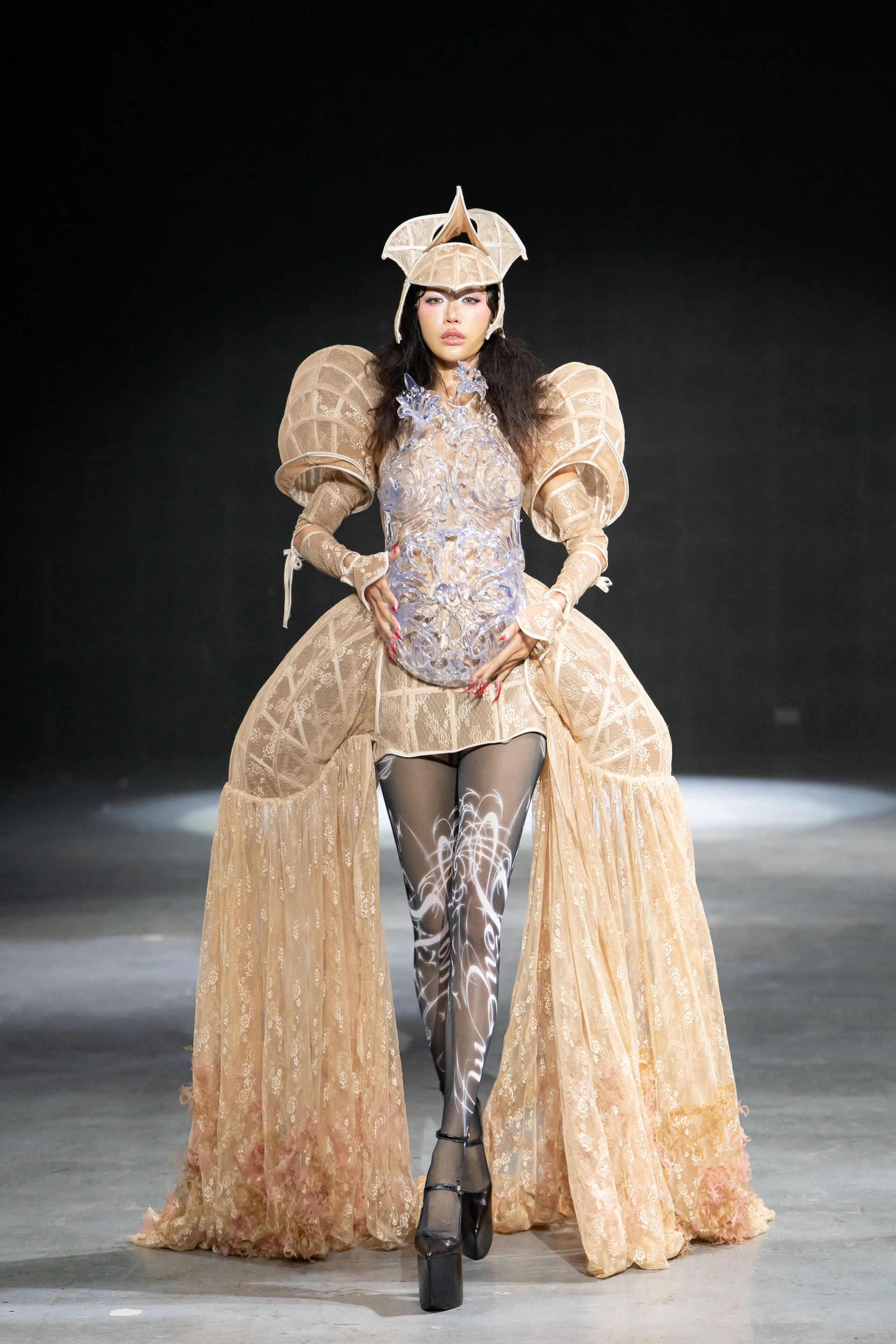 Hinh anh DEPA Fashion Show 2025: Cuộc đối thoại bản sắc của thế hệ sáng tạo mới 6