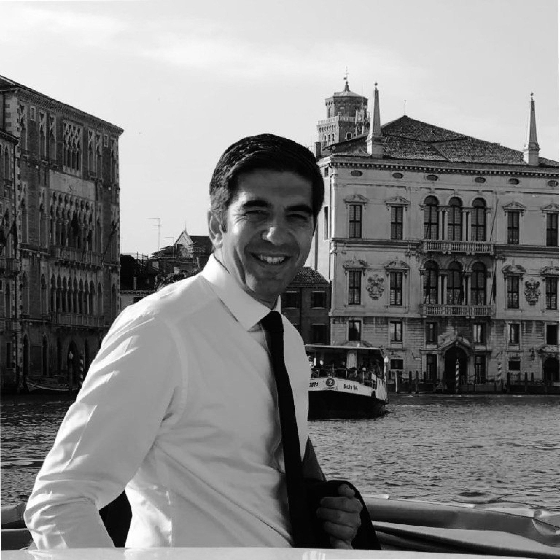 Hinh anh Prada thay đổi lãnh đạo giữa thời khắc then chốt: Gianfranco D’Attis rời ghế CEO 1