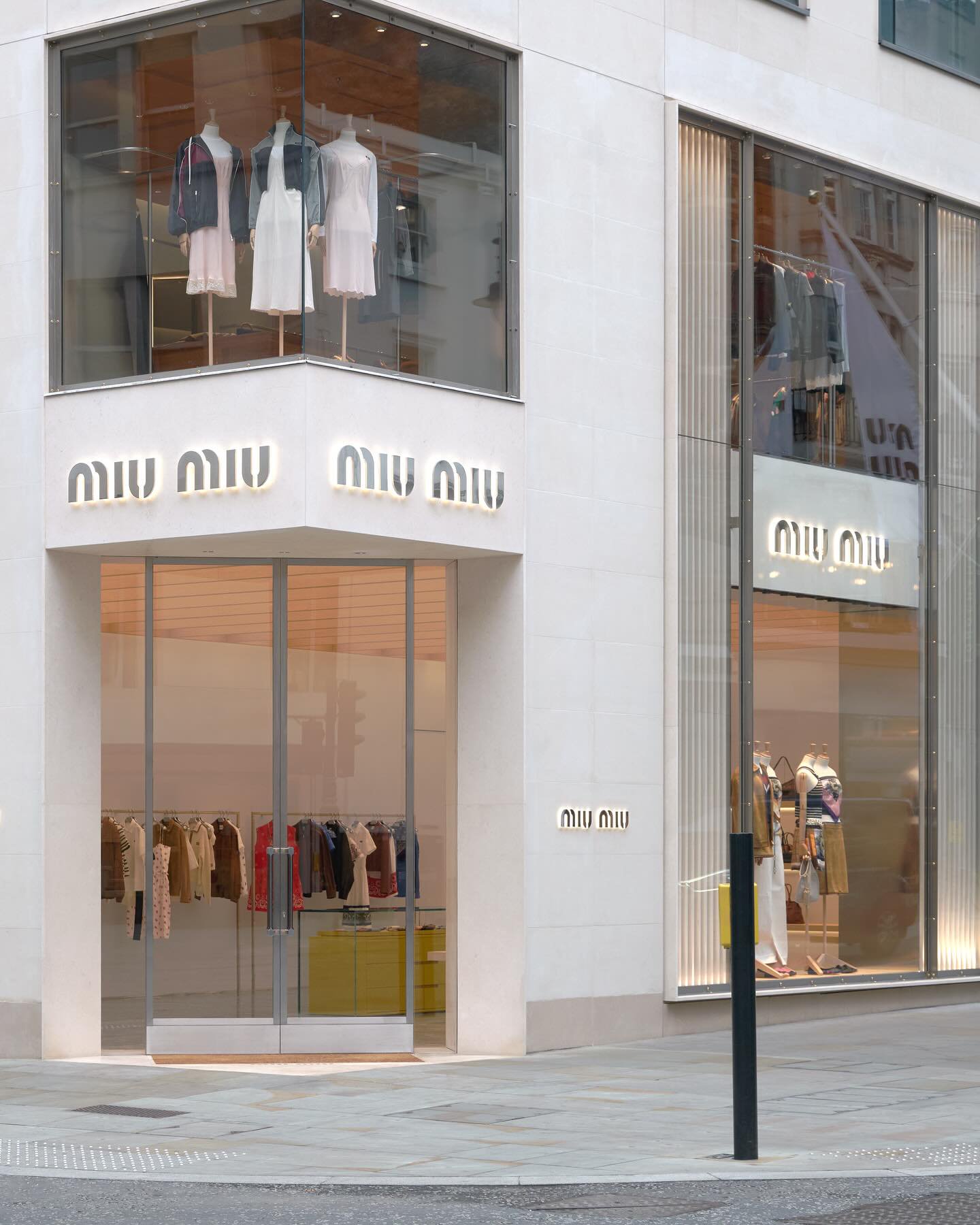 Hinh anh Prada thay đổi lãnh đạo giữa thời khắc then chốt: Gianfranco D’Attis rời ghế CEO 3