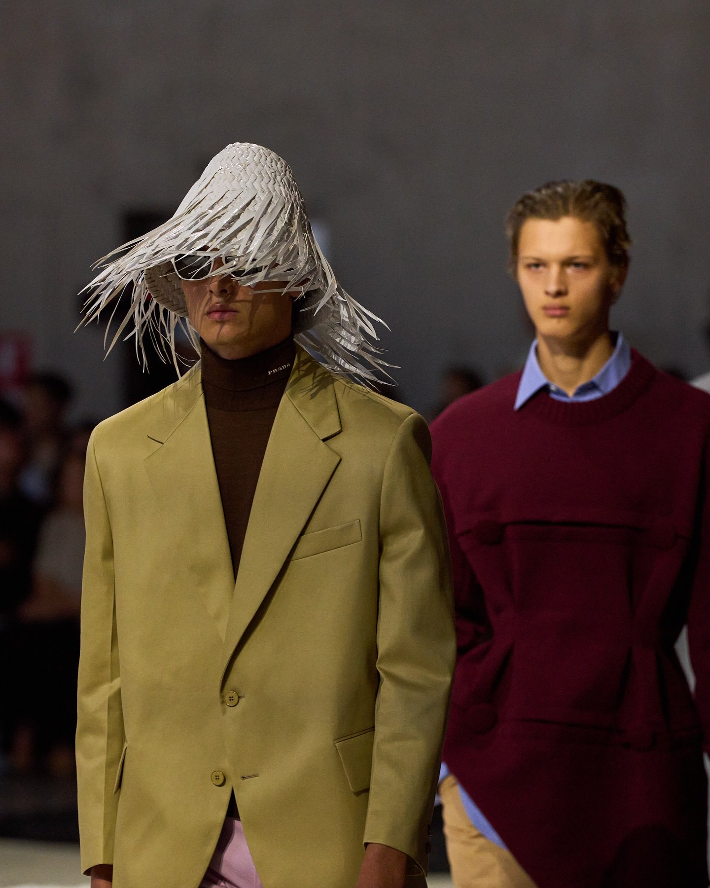 Hinh anh Prada Spring 2026 Menswear: Trở lại với bản năng dịu dàng 3