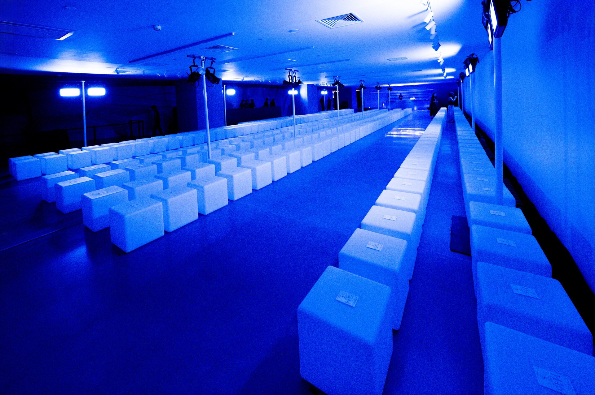 Hinh anh 4 không gian của sàn runway Việt thế hệ mới: chuyên nghiệp và hướng đến quốc tế 8