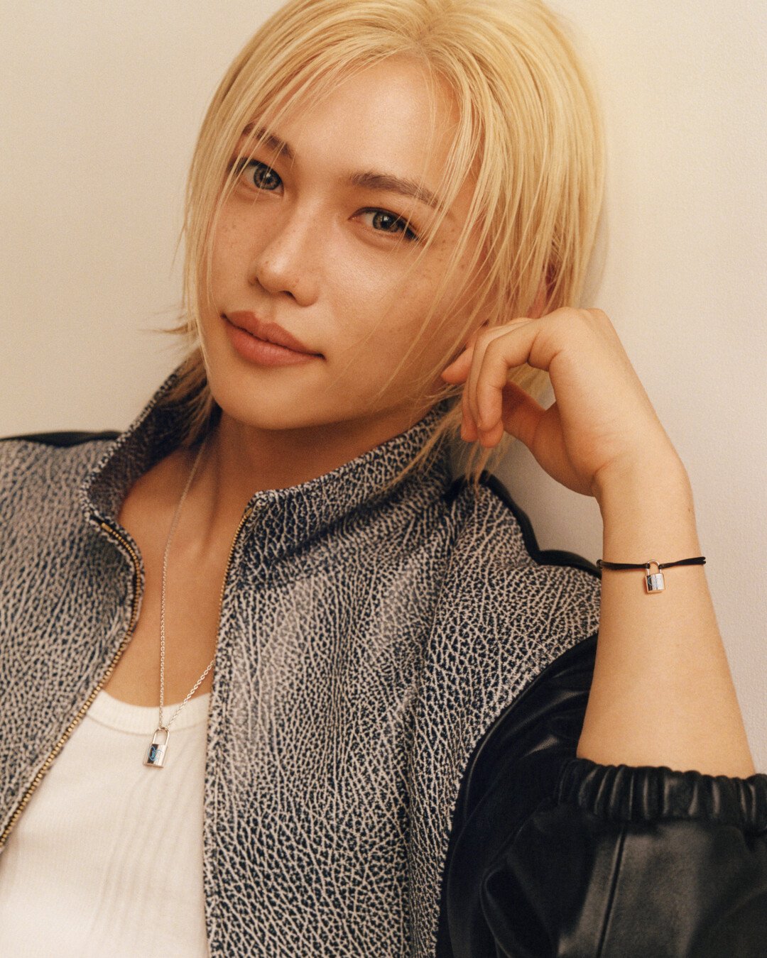 Hinh anh Felix cùng Louis Vuitton chạm khắc những ước mơ xanh lên BST trang sức Silver Lockit 2025 2