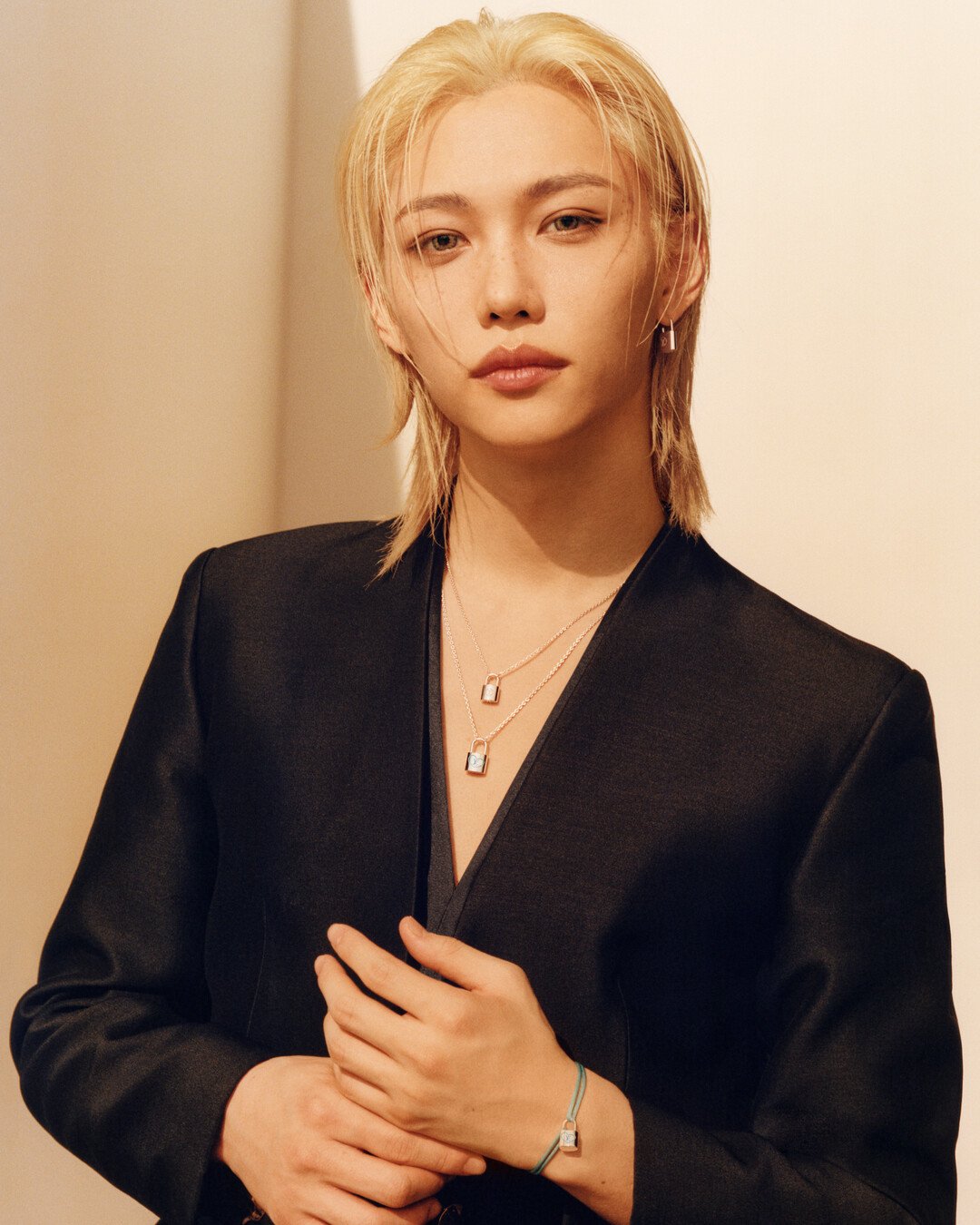 Hinh anh Felix cùng Louis Vuitton chạm khắc những ước mơ xanh lên BST trang sức Silver Lockit 2025 3