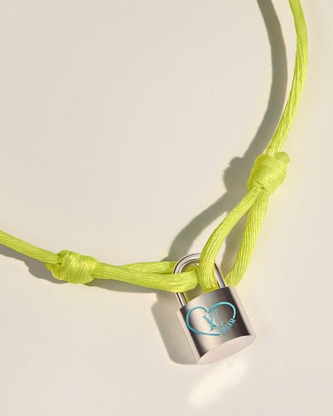 Hinh anh Felix cùng Louis Vuitton chạm khắc những ước mơ xanh lên BST trang sức Silver Lockit 2025 6