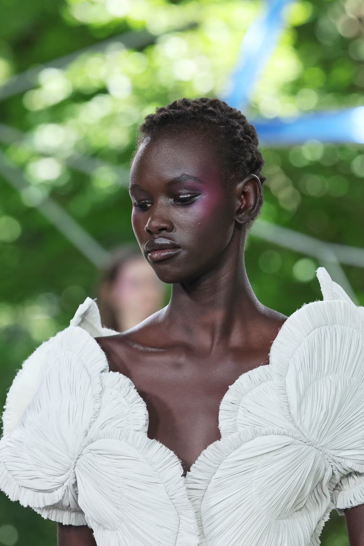 Hinh anh “Update” những xu hướng làm đẹp tại Paris Couture 2025/2026 19