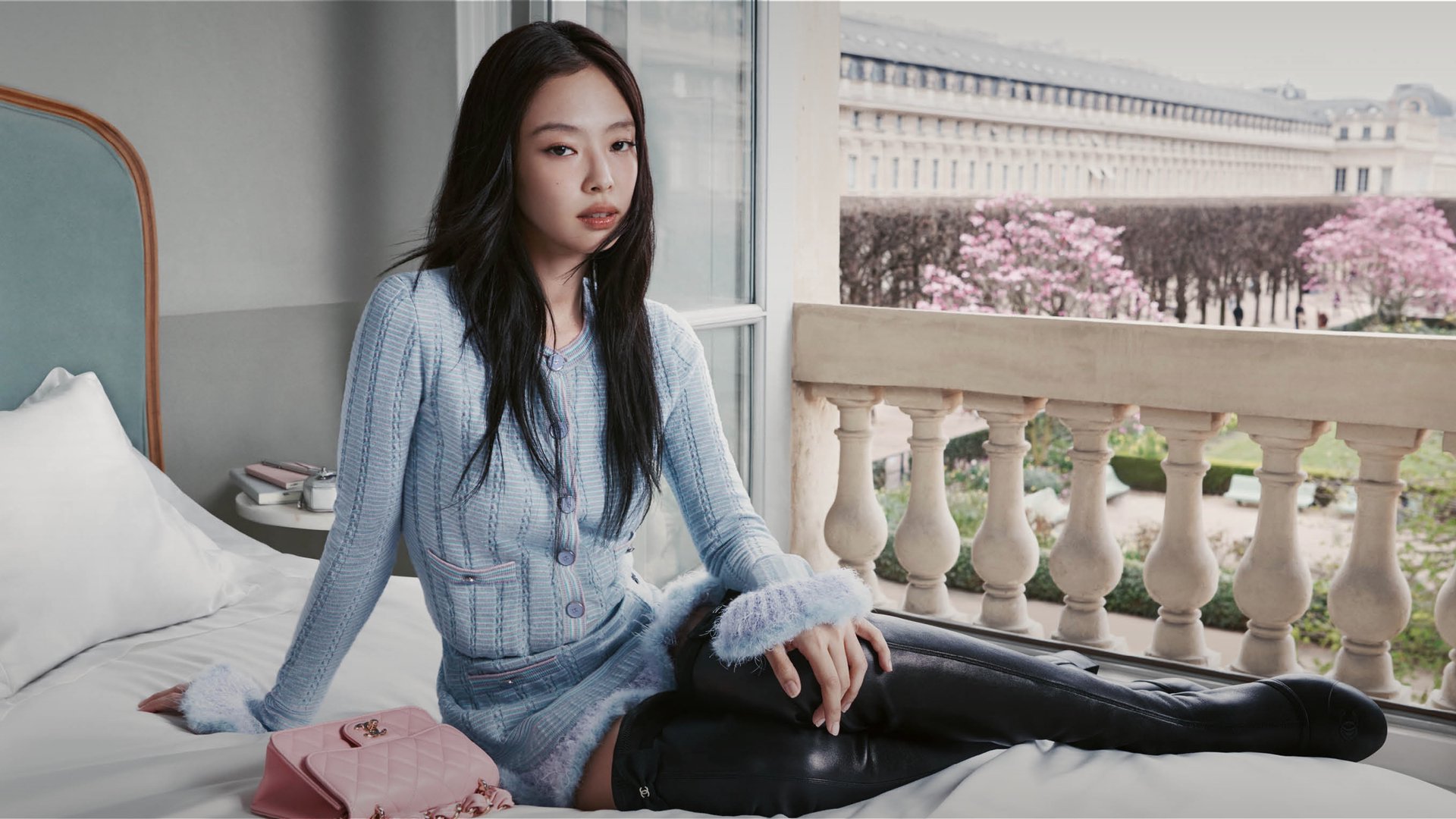 Jennie trong chiến dịch CHANEL Pre-Fall 2025: một vai diễn không lời giữa hoài niệm và quyền lực nữ tính