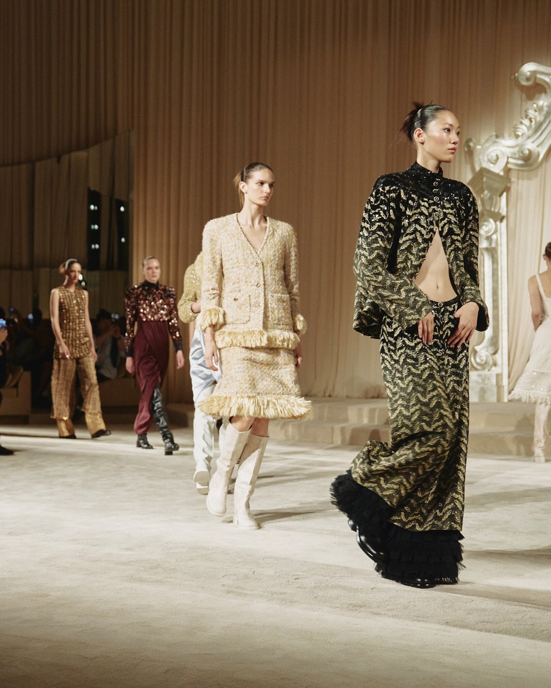 Hinh anh Paris Fashion Week SS26: Kỷ lục ra mắt tân giám đốc sáng tạo và tái lập chuẩn mực mới 5
