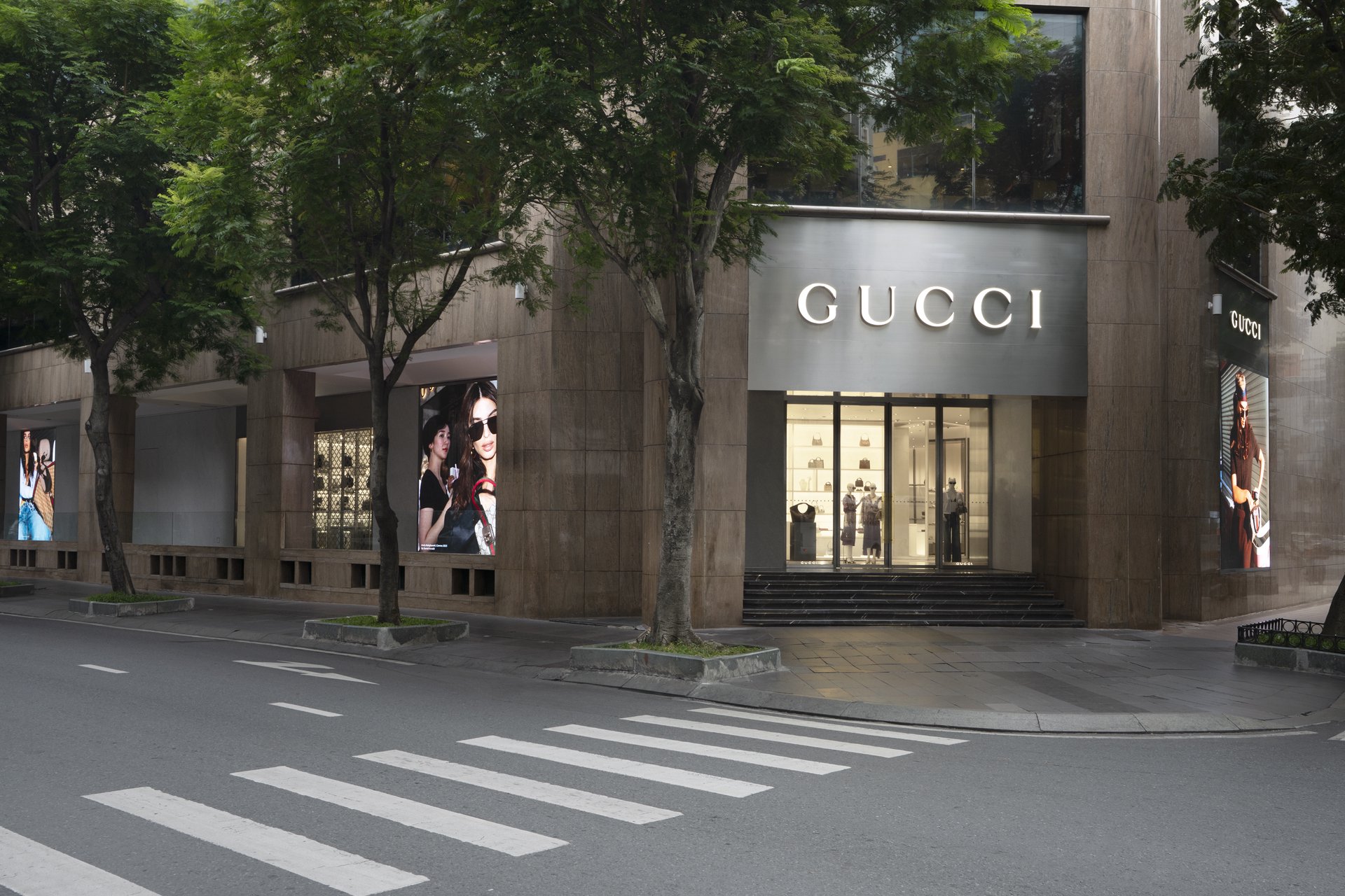 Hinh anh Gucci khai trương không gian boutique đậm chất Ý tại TP.HCM 1
