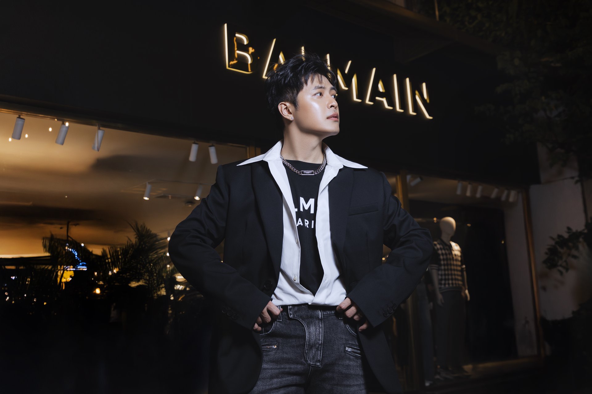 Hinh anh From Paris to Vietnam: Chạm ngõ di sản kinh đô ánh sáng với Balmain 6