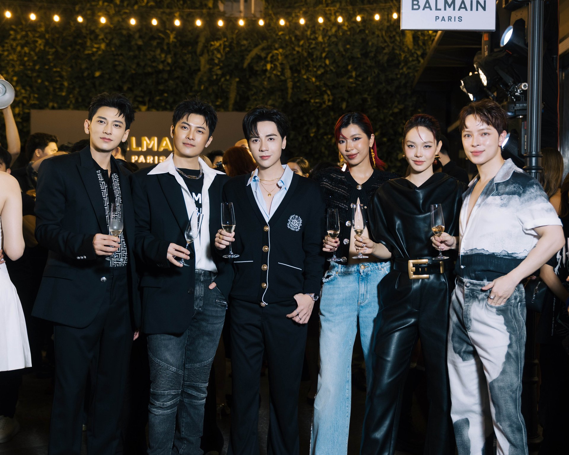 Hinh anh From Paris to Vietnam: Chạm ngõ di sản kinh đô ánh sáng với Balmain 2