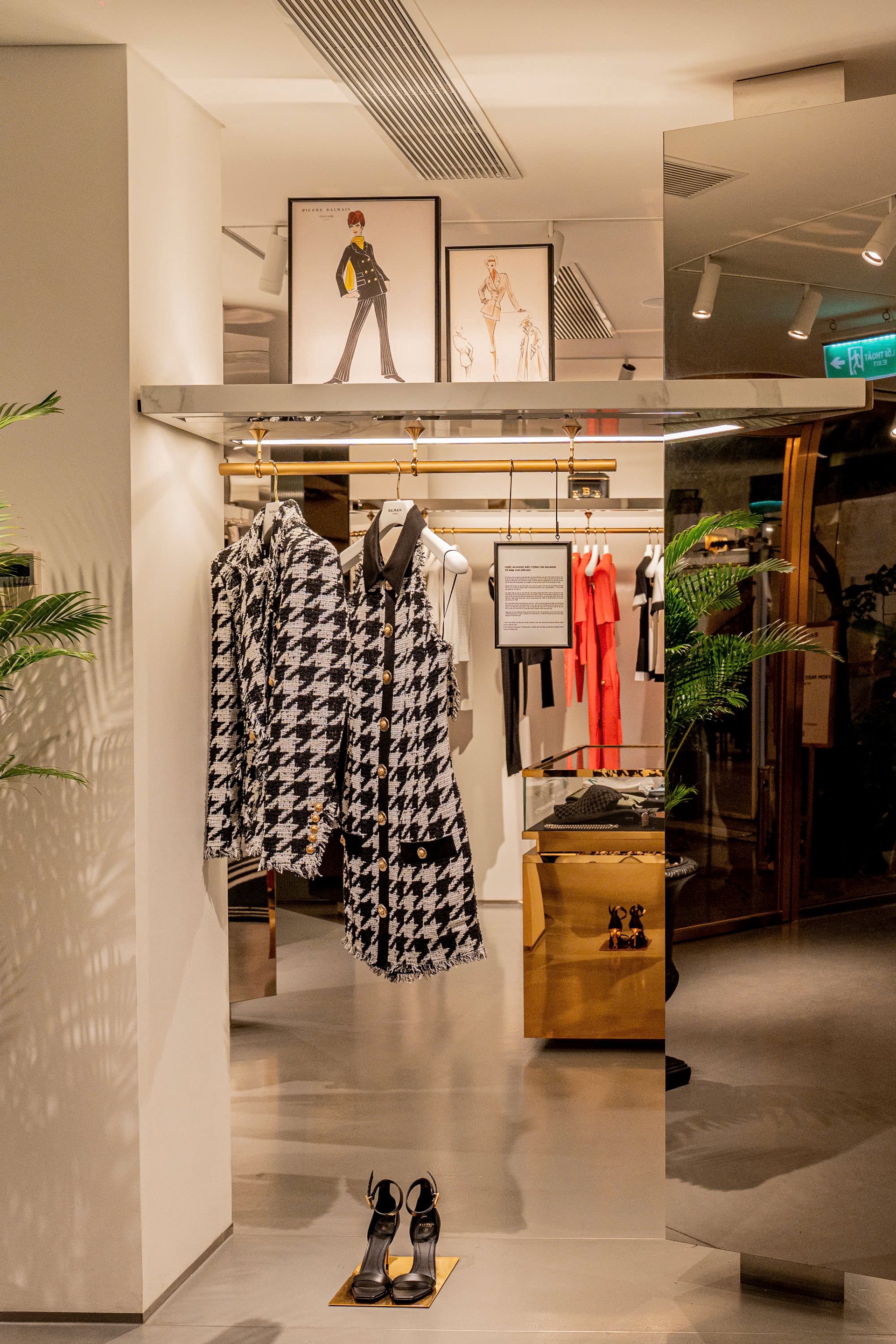 Hinh anh From Paris to Vietnam: Chạm ngõ di sản kinh đô ánh sáng với Balmain 16