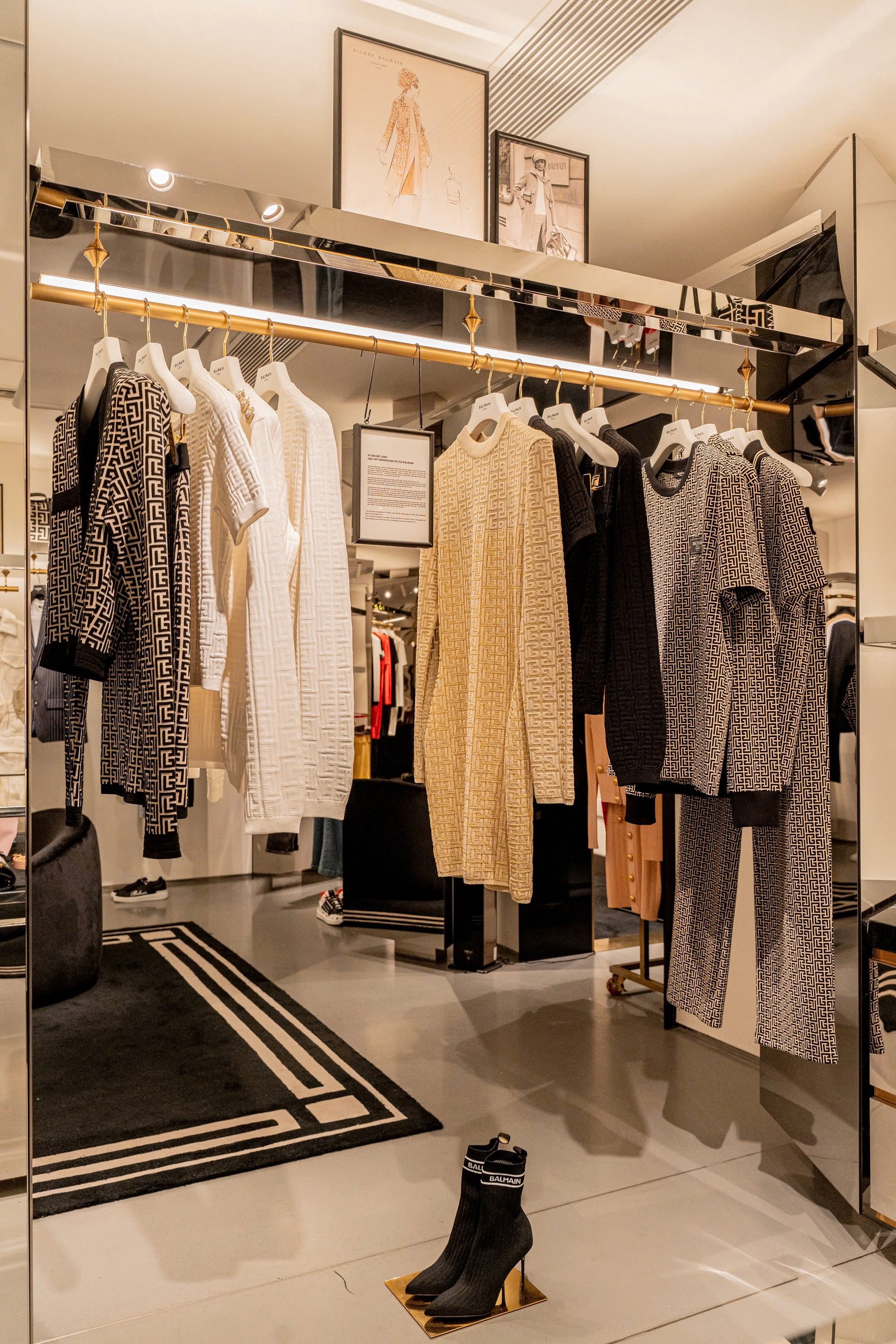 Hinh anh From Paris to Vietnam: Chạm ngõ di sản kinh đô ánh sáng với Balmain 11