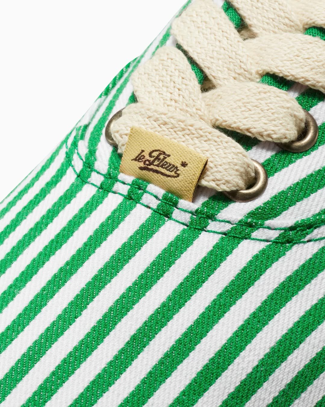 Hinh anh "Hoạ sĩ" Tyler, The Creator pha màu di sản Converse 5