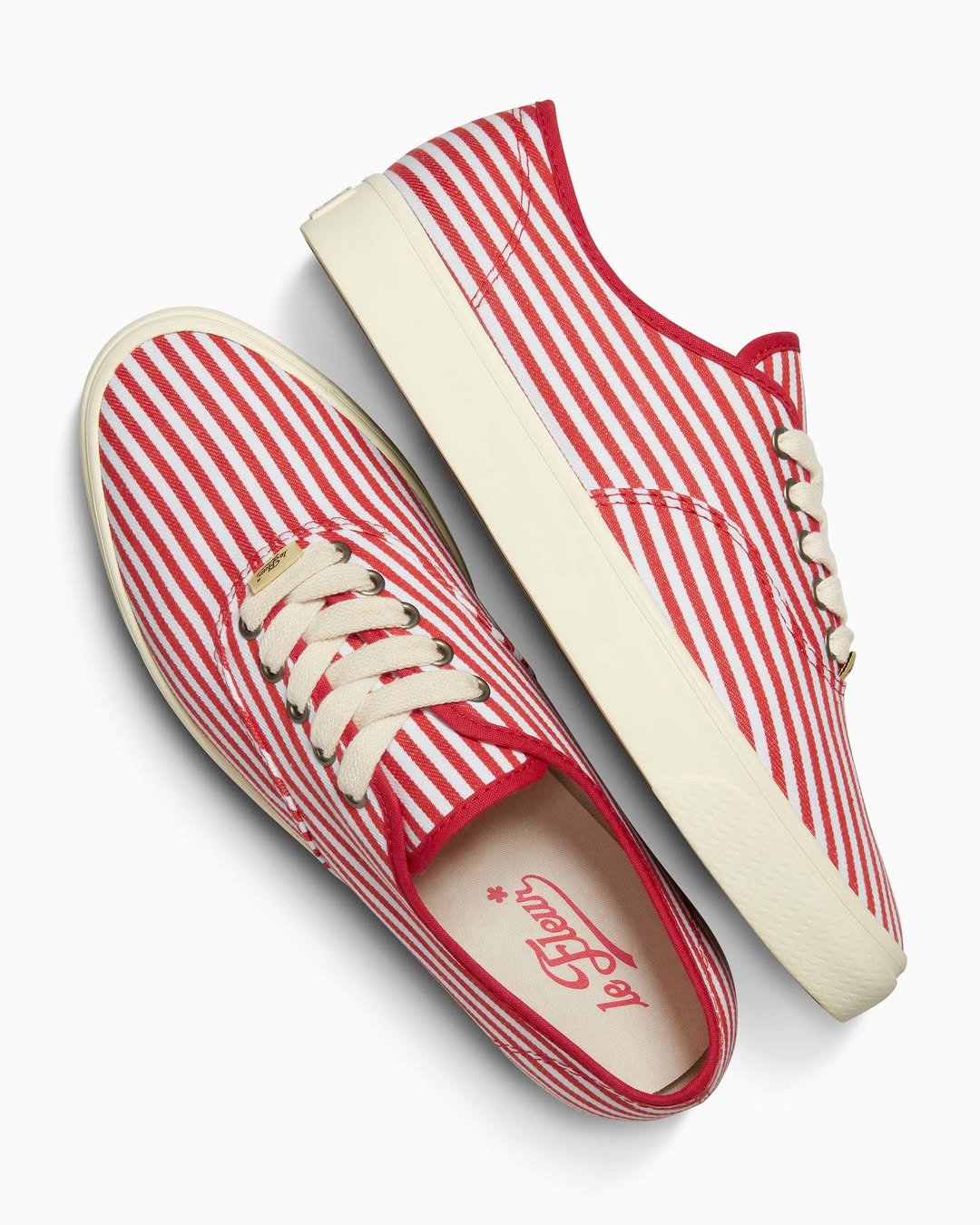 Hinh anh "Hoạ sĩ" Tyler, The Creator pha màu di sản Converse 6