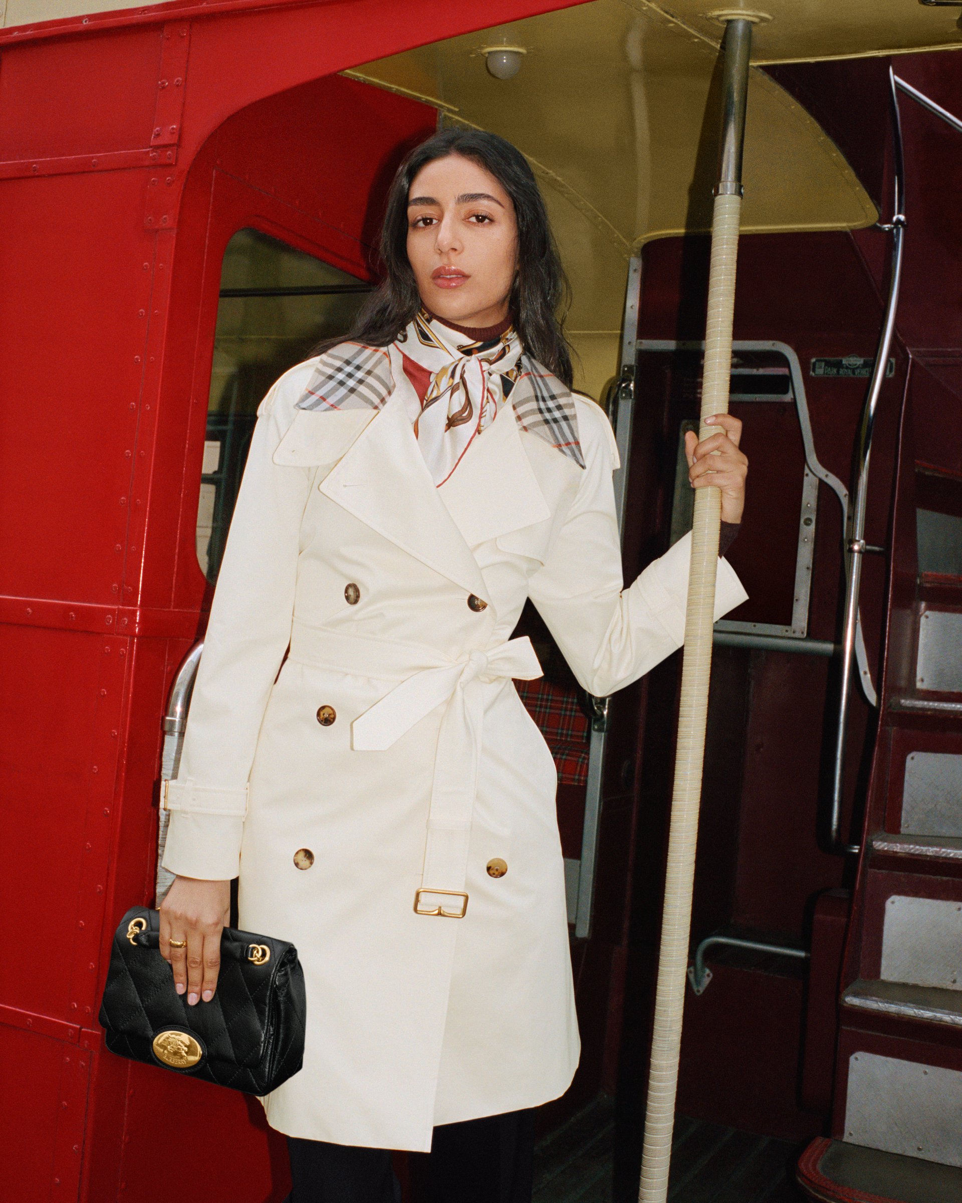 Hinh anh Burberry “Back to the City”: Bản giao hưởng London trong ngôn ngữ thời trang 2