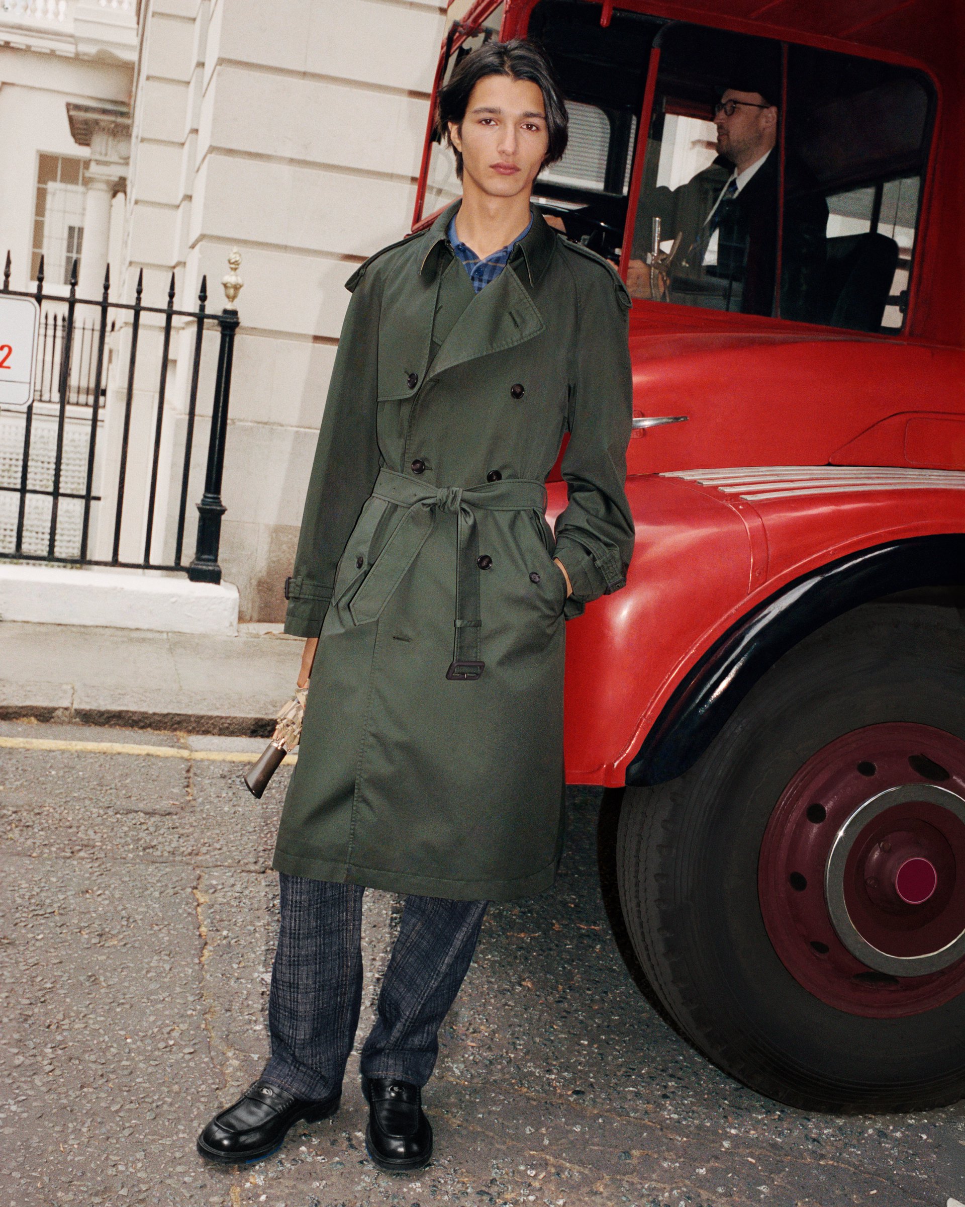 Hinh anh Burberry “Back to the City”: Bản giao hưởng London trong ngôn ngữ thời trang 11