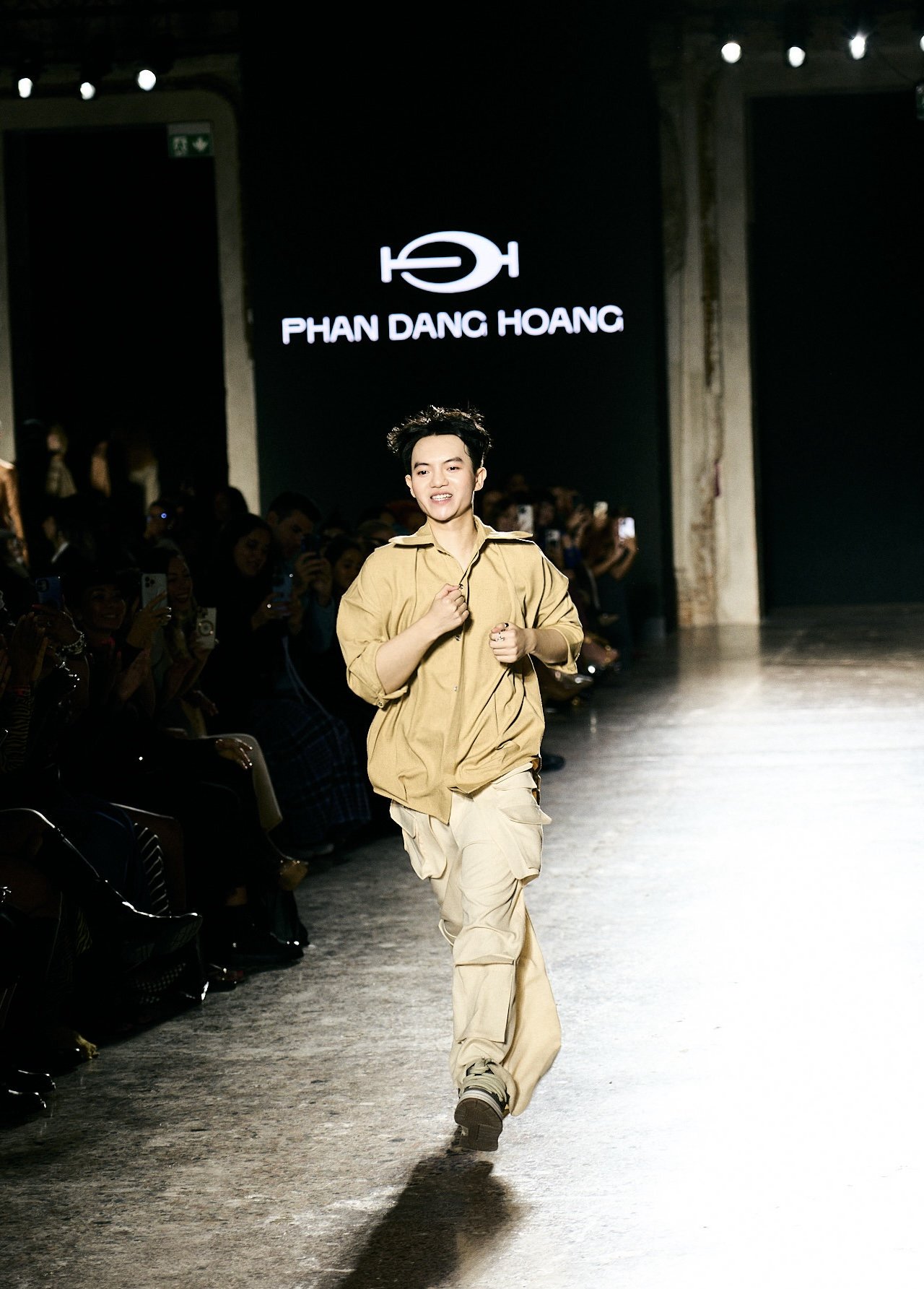 Hinh anh "Độc lập - Tự do - Sáng tạo" trong thời trang Việt 2