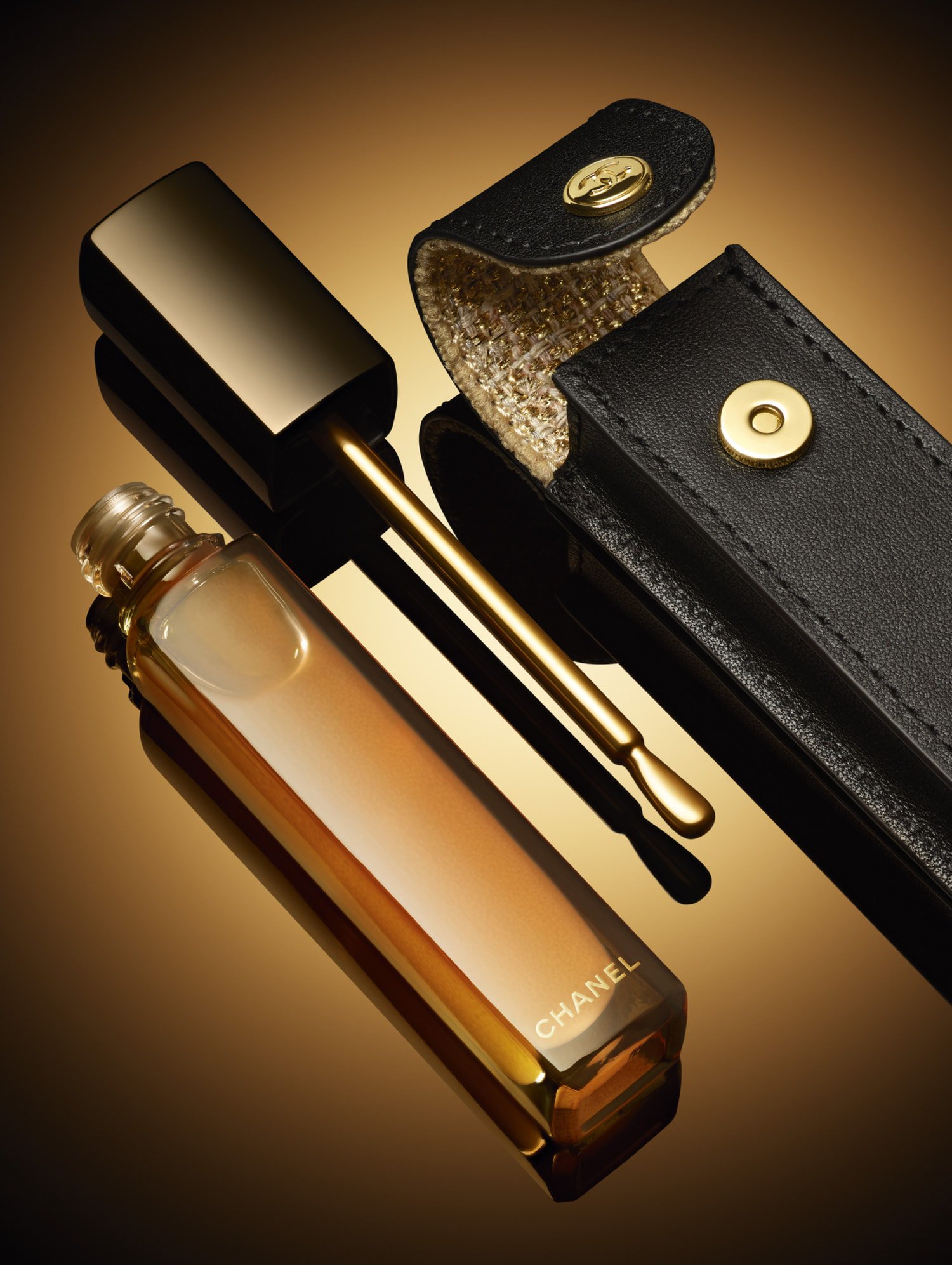 Hinh anh CHANEL ra mắt SUBLIMAGE L’Extrait Huile Lèvres: Nuôi dưỡng "hoa môi" nở rộ trong đêm 8