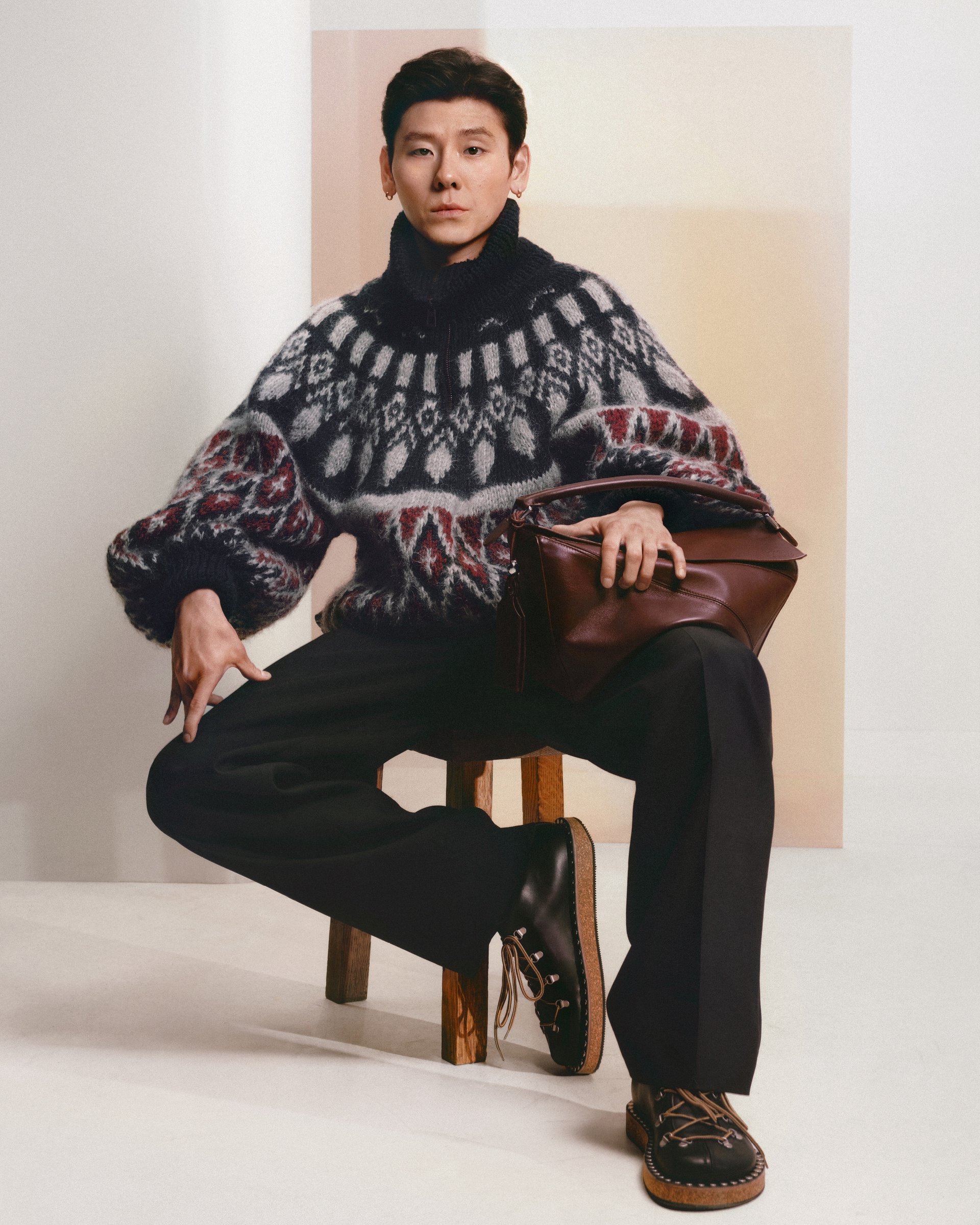 Hinh anh LOEWE Thu Đông 2025: Lời tri ân từ Jonathan Anderson 7