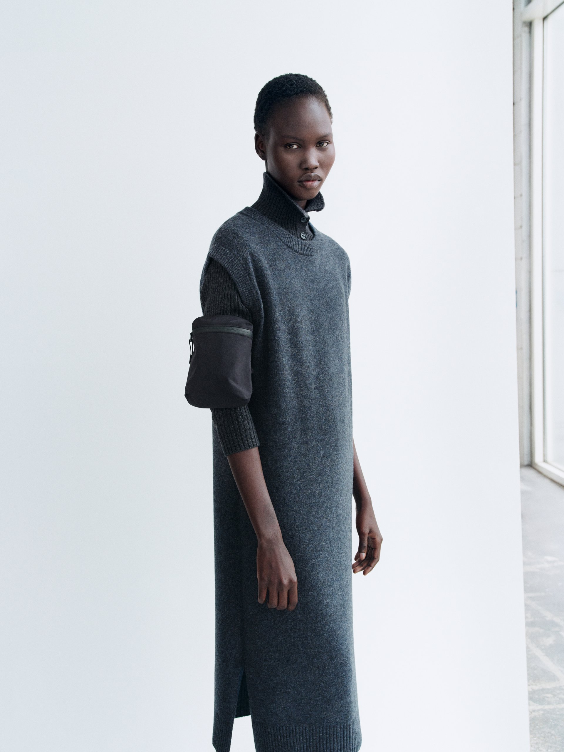 Hinh anh Uniqlo U Thu/Đông 2025 “Future Layers”: Chiến lược chinh phục tủ đồ đa nhiệm 1