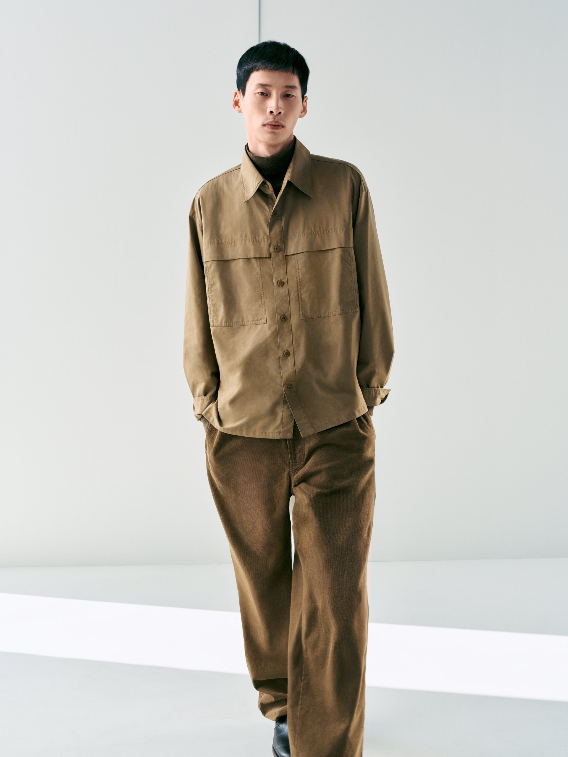 Hinh anh Uniqlo U Thu/Đông 2025 “Future Layers”: Chiến lược chinh phục tủ đồ đa nhiệm 8