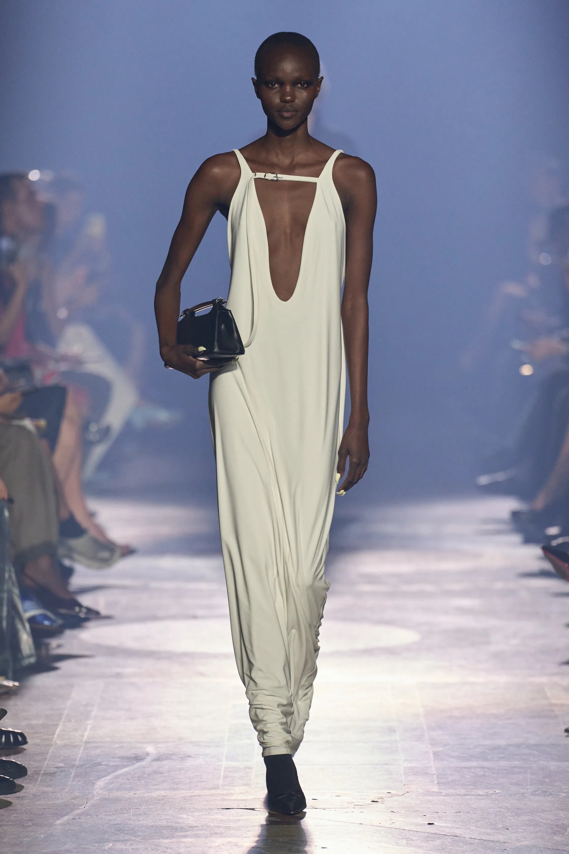 Hinh anh Công nghệ couture: Khi thủ công và kỹ thuật song hành 12