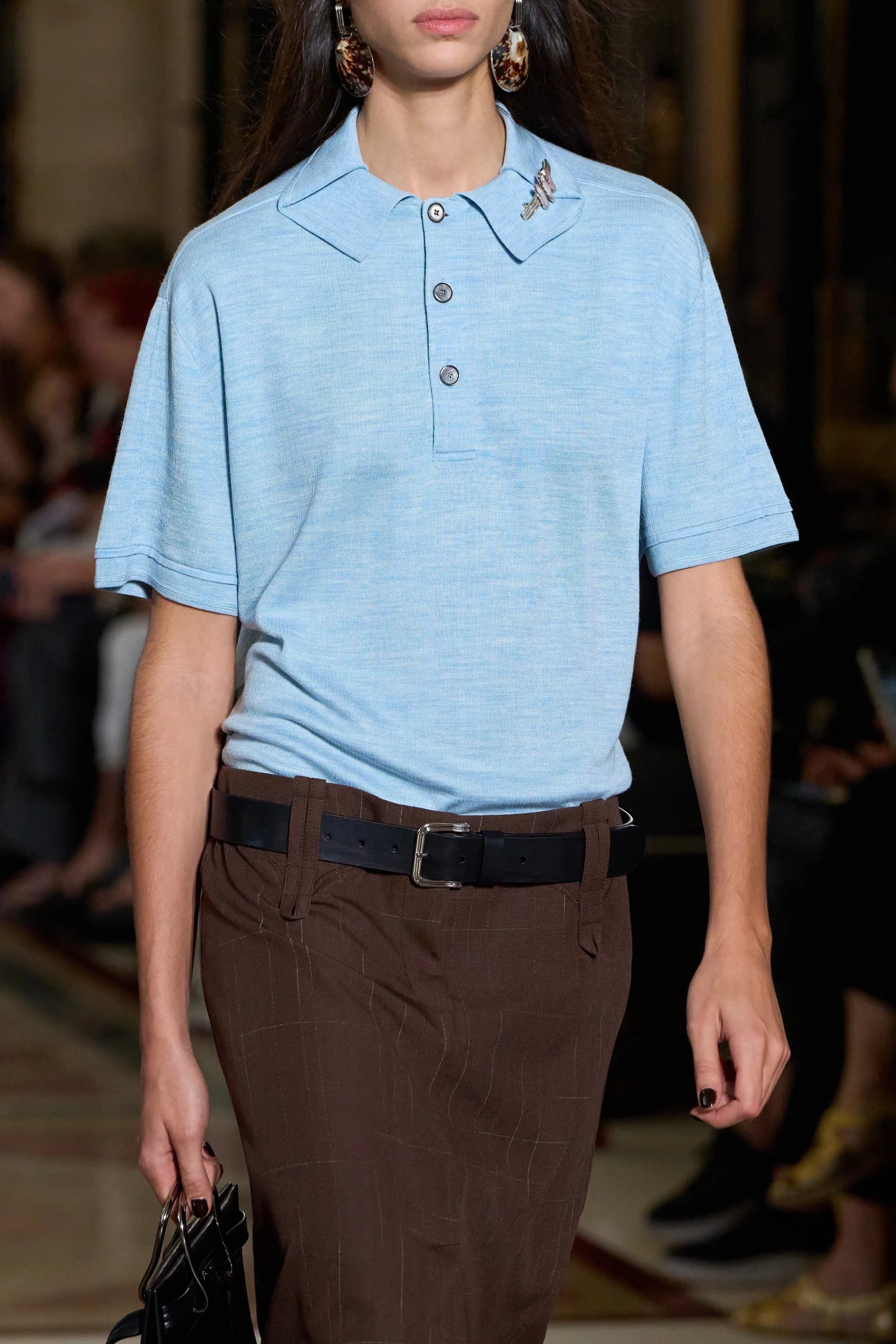 Hinh anh Tuyên ngôn sắc màu và sự kỳ quặc có kiểm soát 9