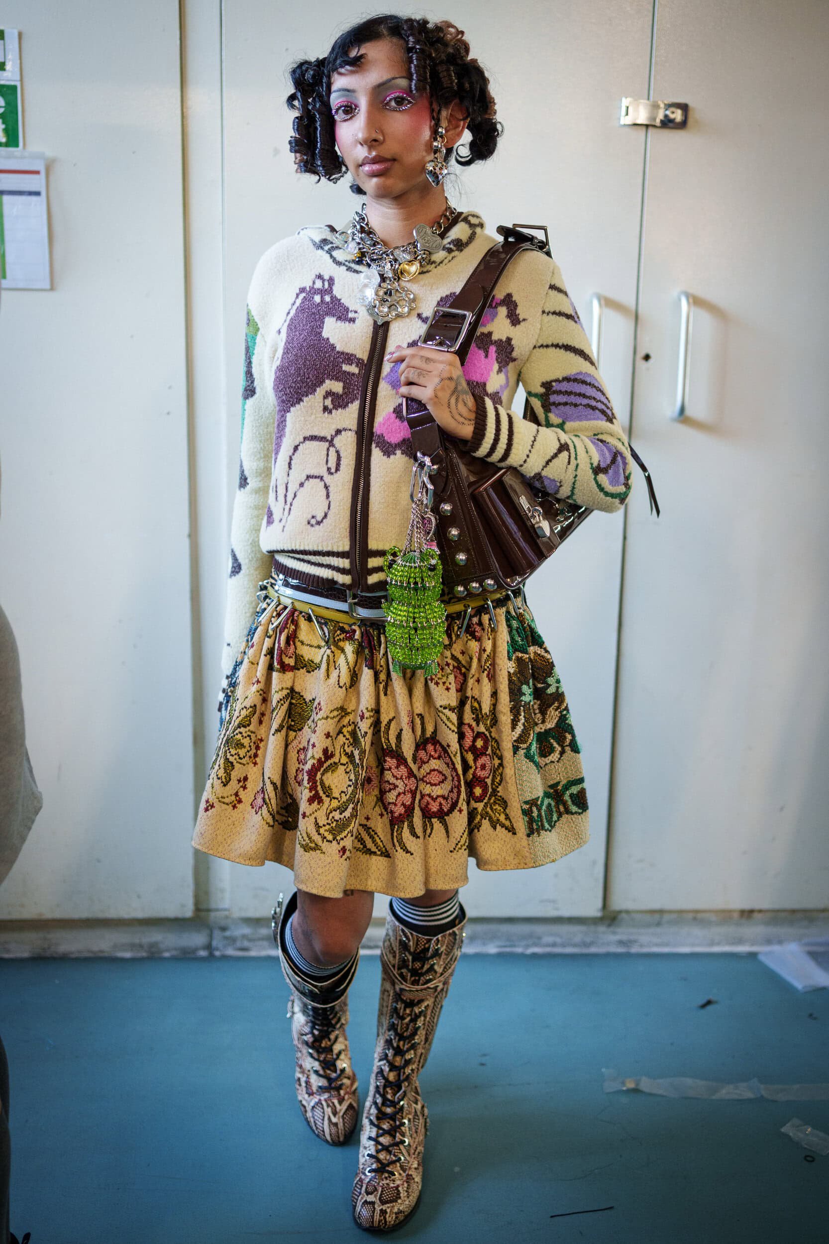 Hinh anh Chopova Lowena SS26: Gothic và những cheerleader hỗn loạn sau phi vụ nhảy trên không 4