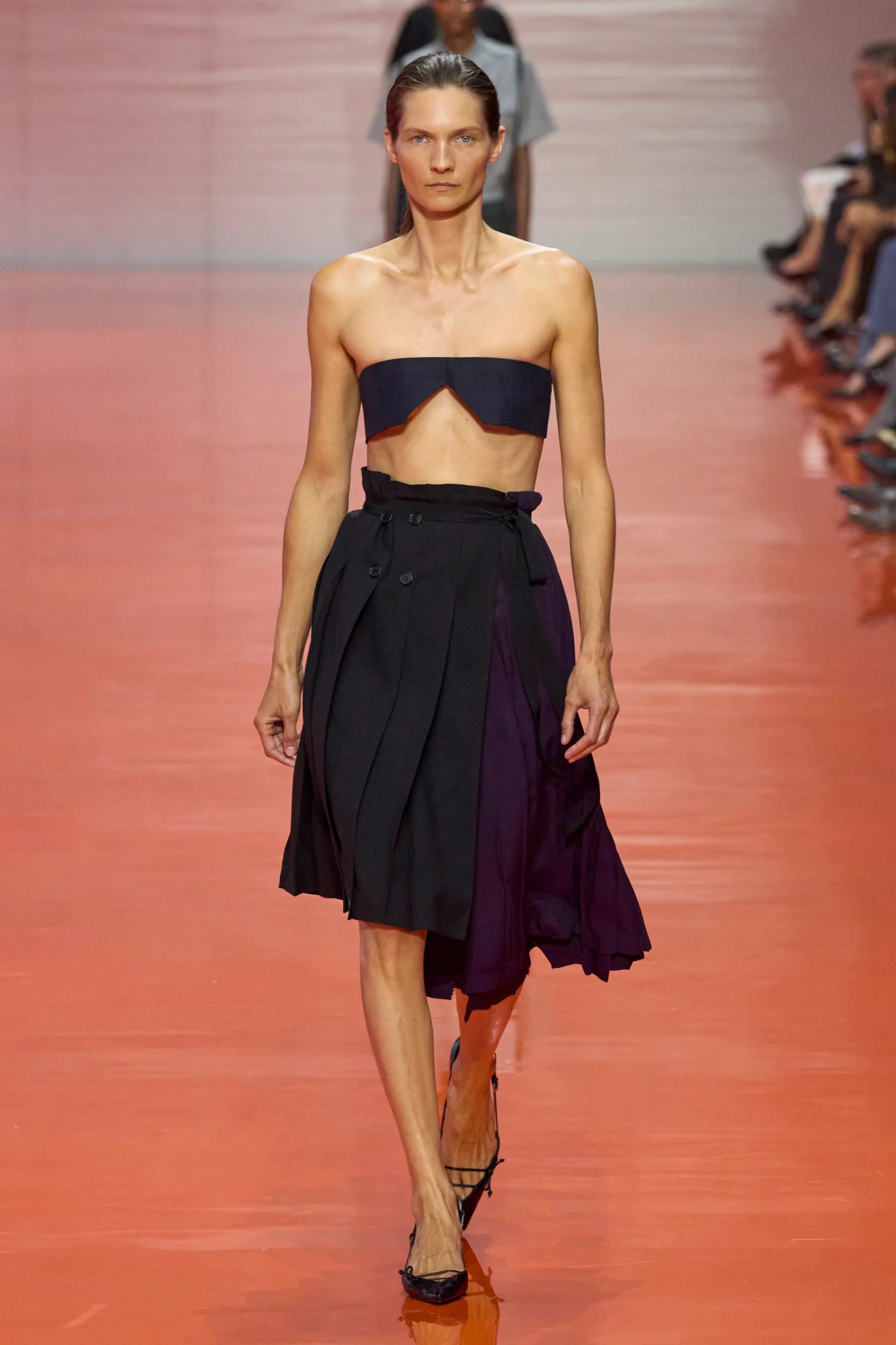 Hinh anh Những "bóng ma" áo lót 2