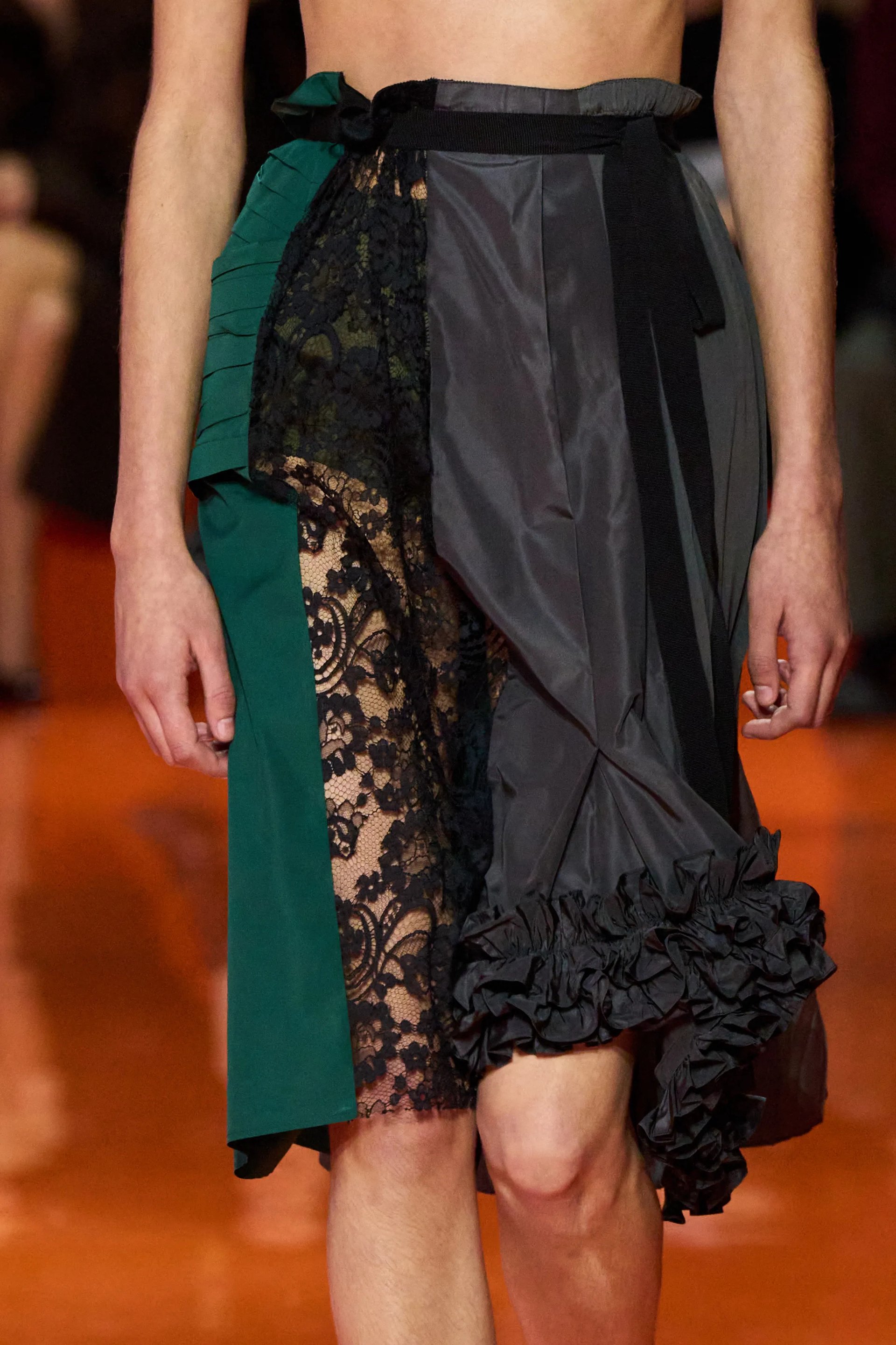 Hinh anh Skirt as statement: Chân váy thành tâm điểm 4