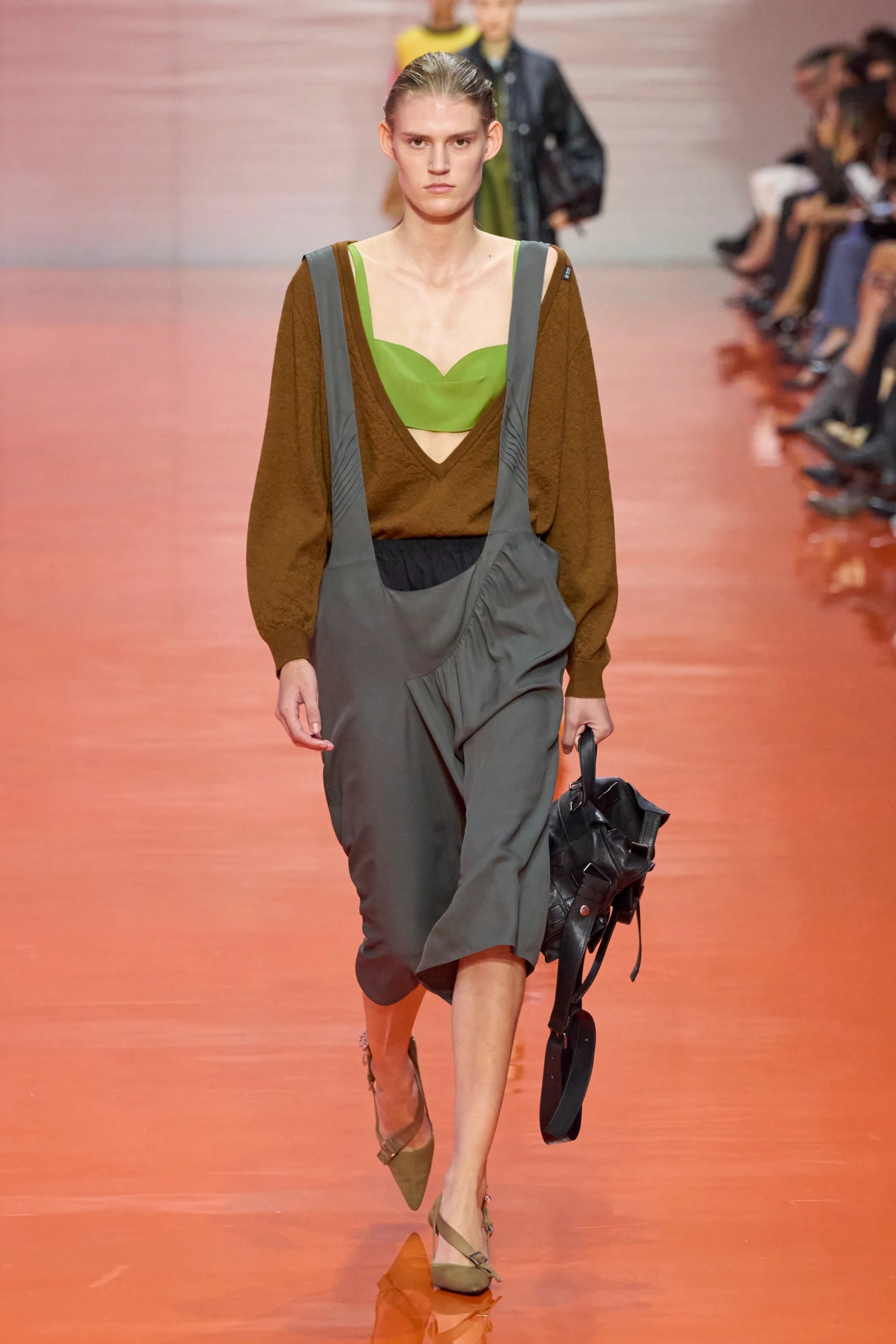 Hinh anh Những "bóng ma" áo lót 3