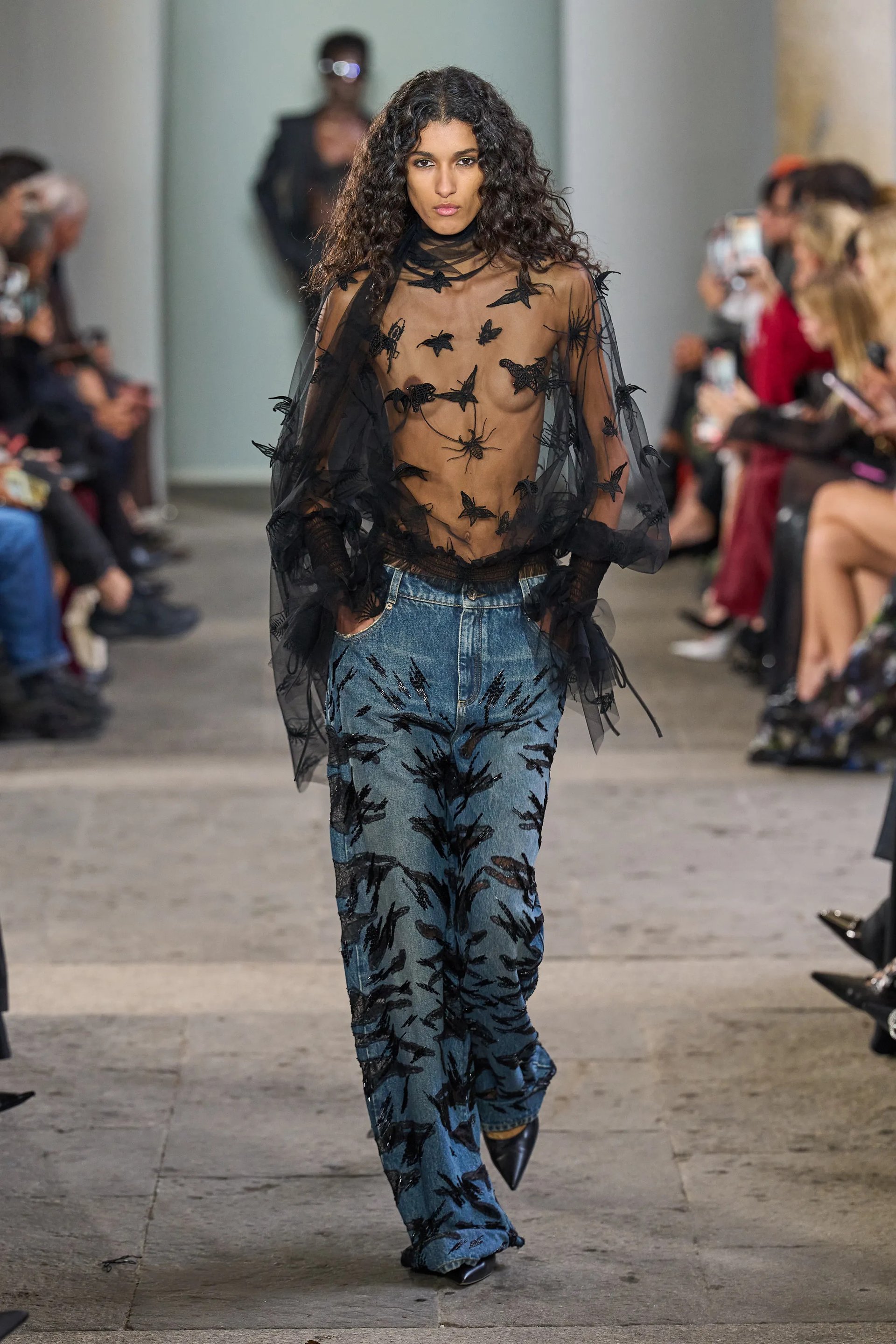 Hinh anh Sự lột xác dưới thời David Koma 4