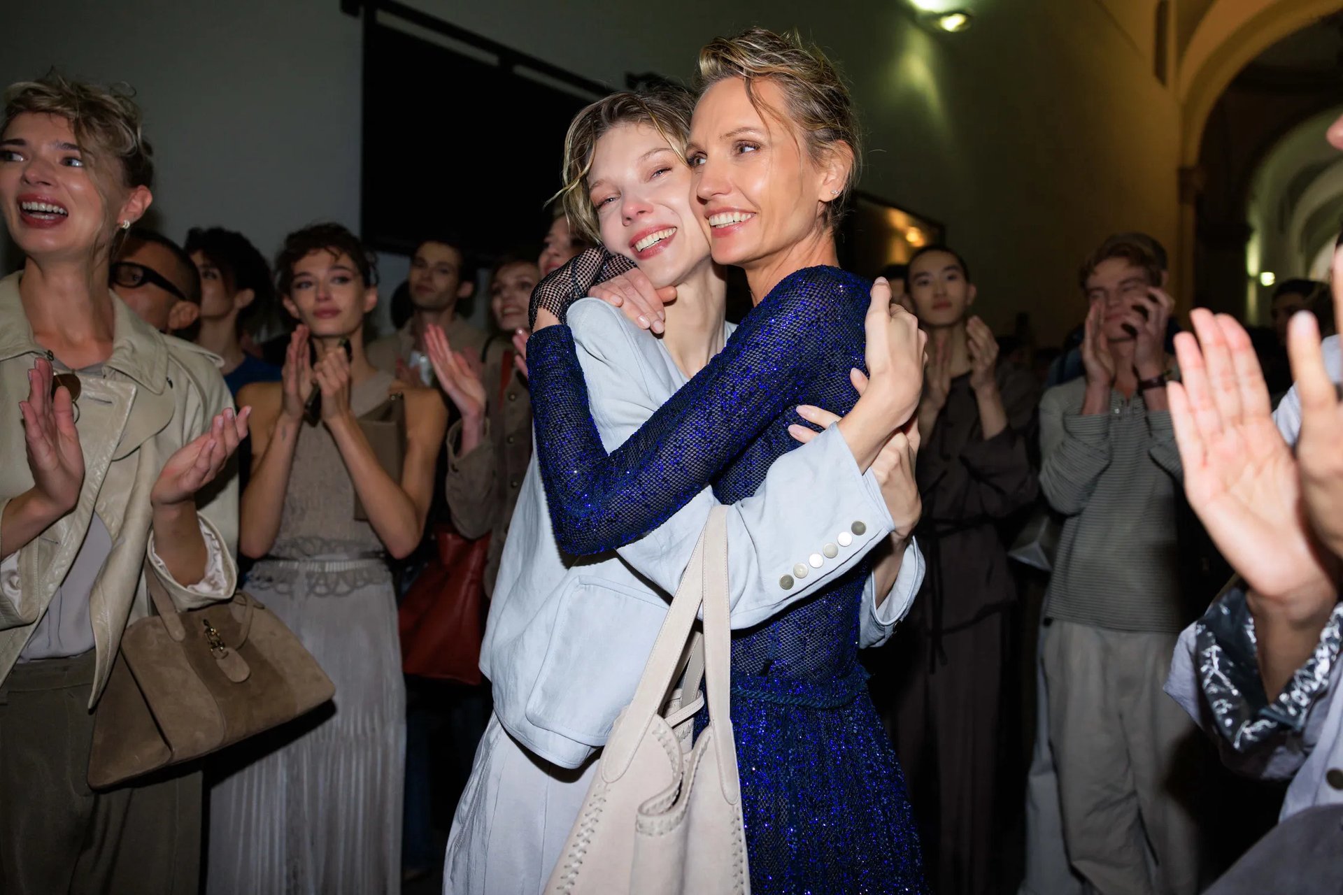 Hinh anh Những gương mặt và khoảnh khắc chia tay 5