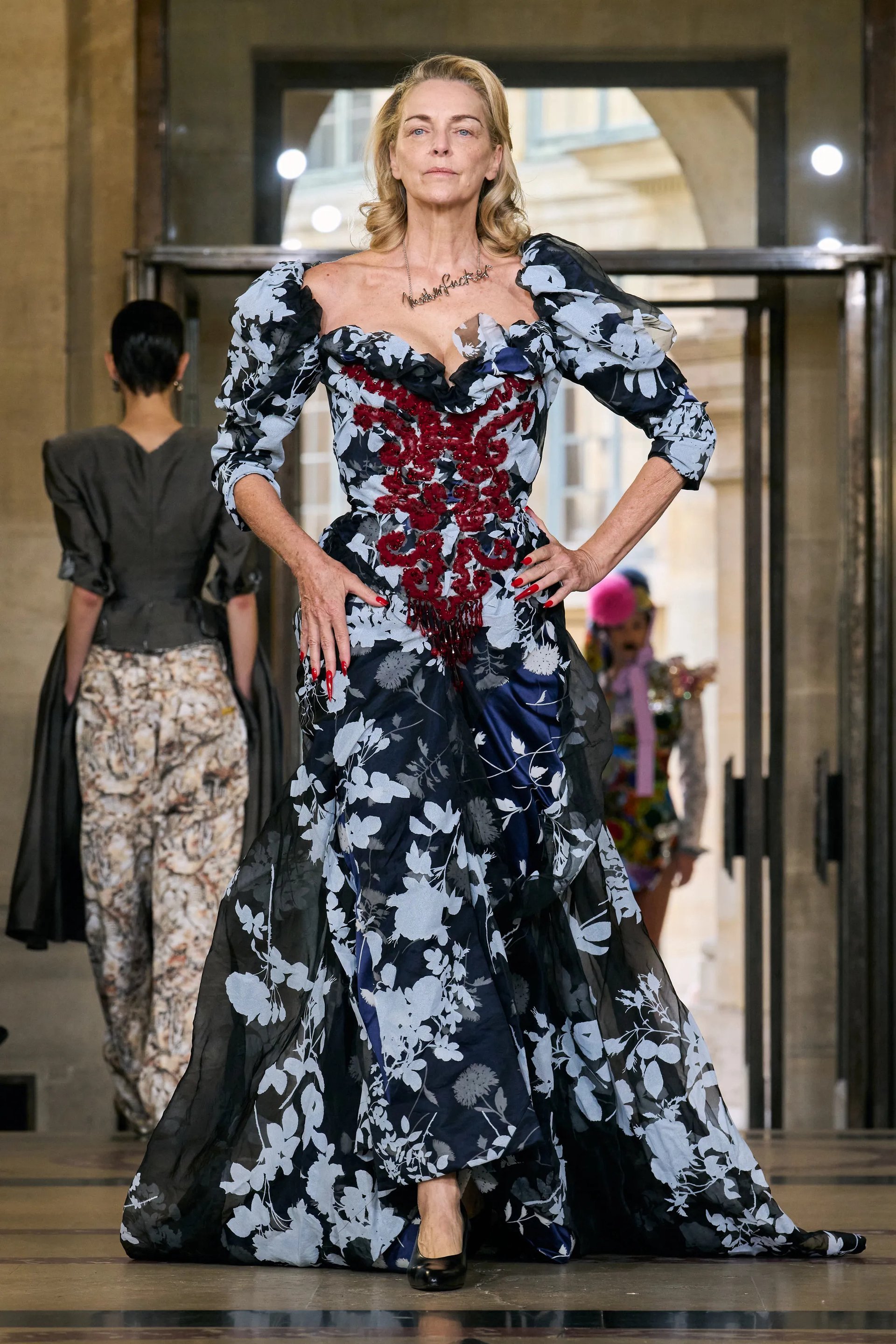 Hinh anh Womenswear: nhân vật, lớp lang và drama thị giác 12