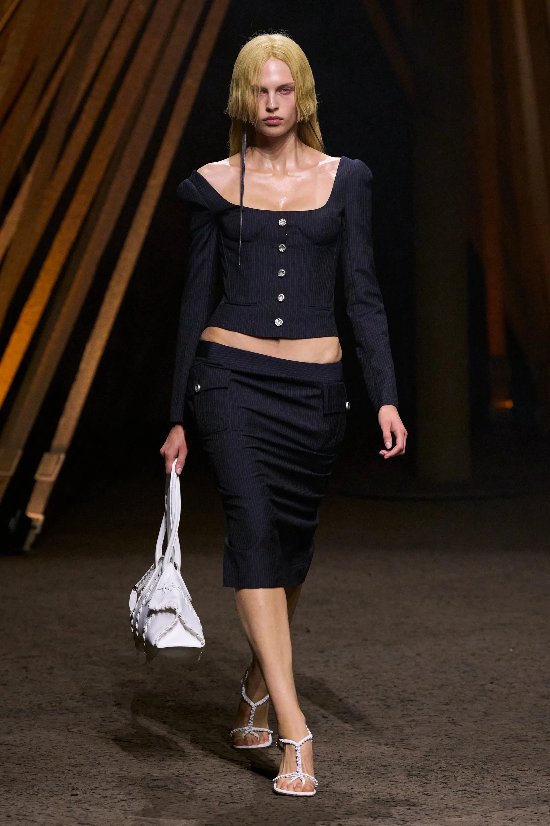 Hinh anh Giữa trật tự và bản năng – McQueen trong tay McGirr 10