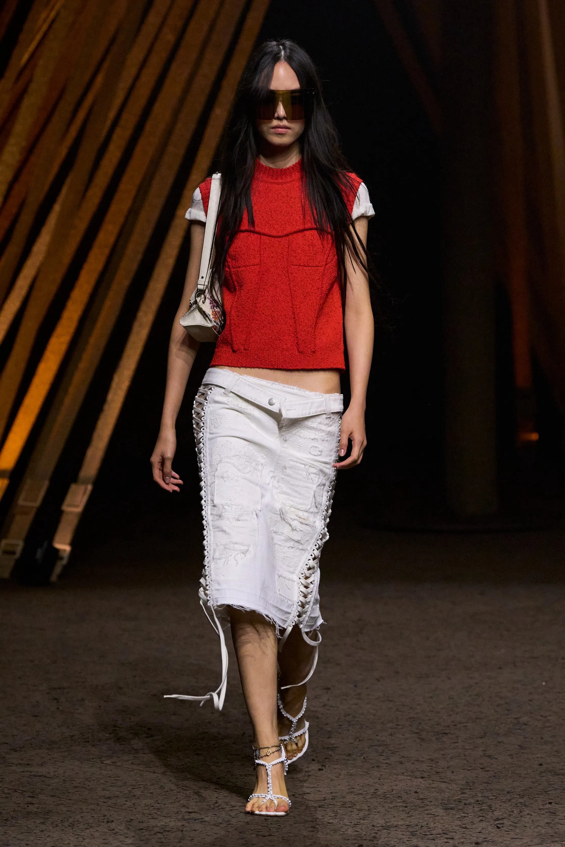 Hinh anh Giữa trật tự và bản năng – McQueen trong tay McGirr 13