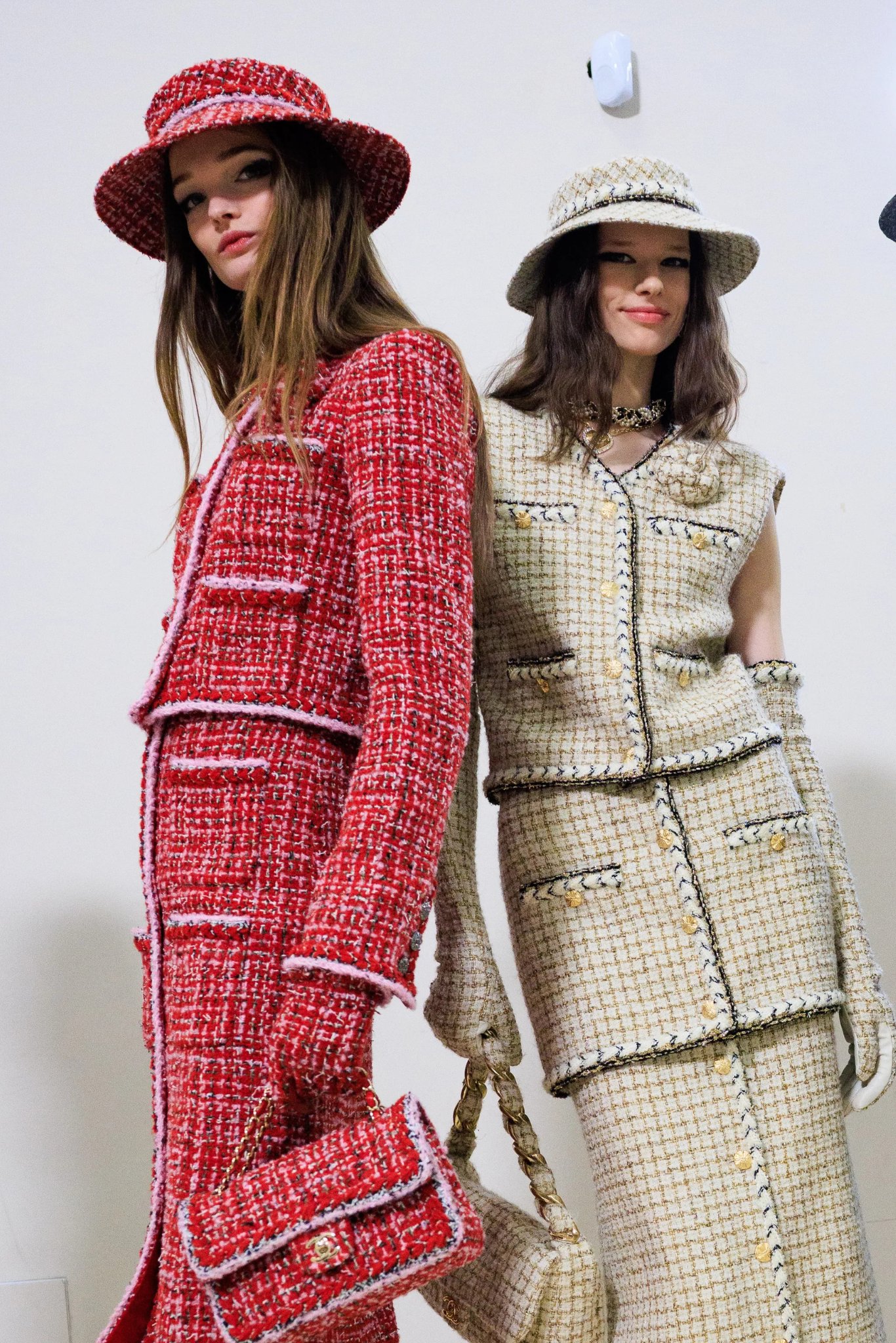 Hinh anh Chanel - nhà mốt làm đồ tweed giỏi nhất hành tinh đã sử dụng chất liệu thời thượng này như thế nào? 9