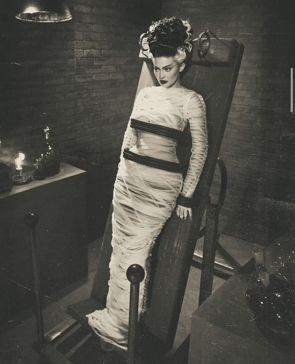 Hinh anh Bí kíp hoá thân thành những “bóng hồng màn ảnh” trong đêm Halloween 10