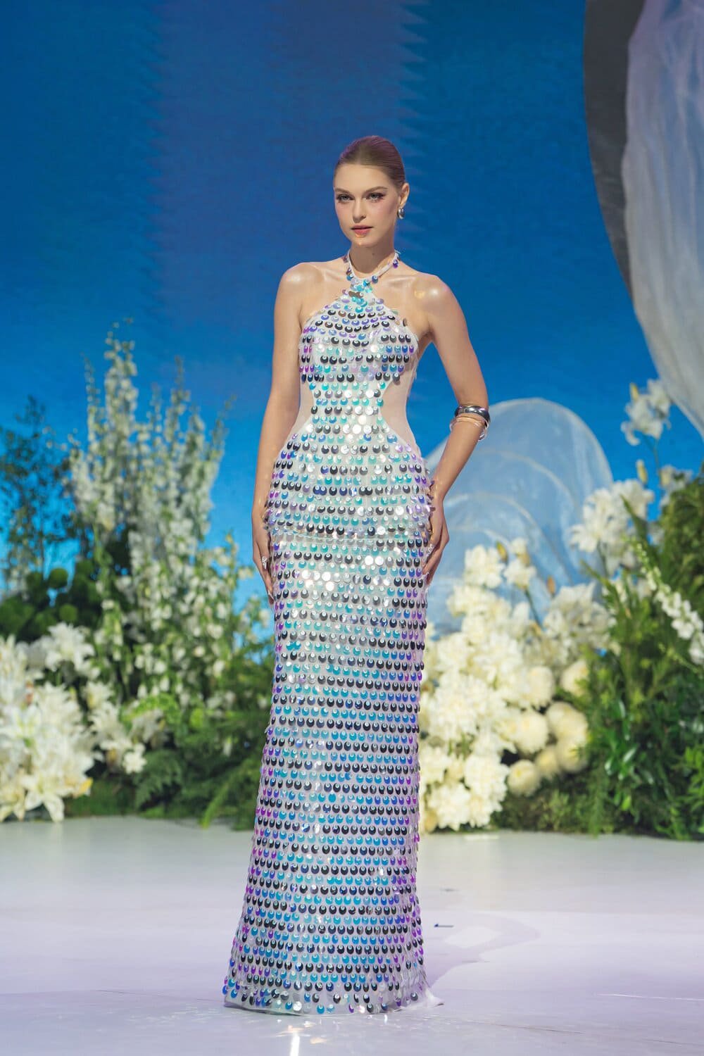 Hinh anh Đóa hoa Philippines "Marian Rivera" nở rộ trong vườn trăng Hacchic Couture Xuân Hè 2026 5