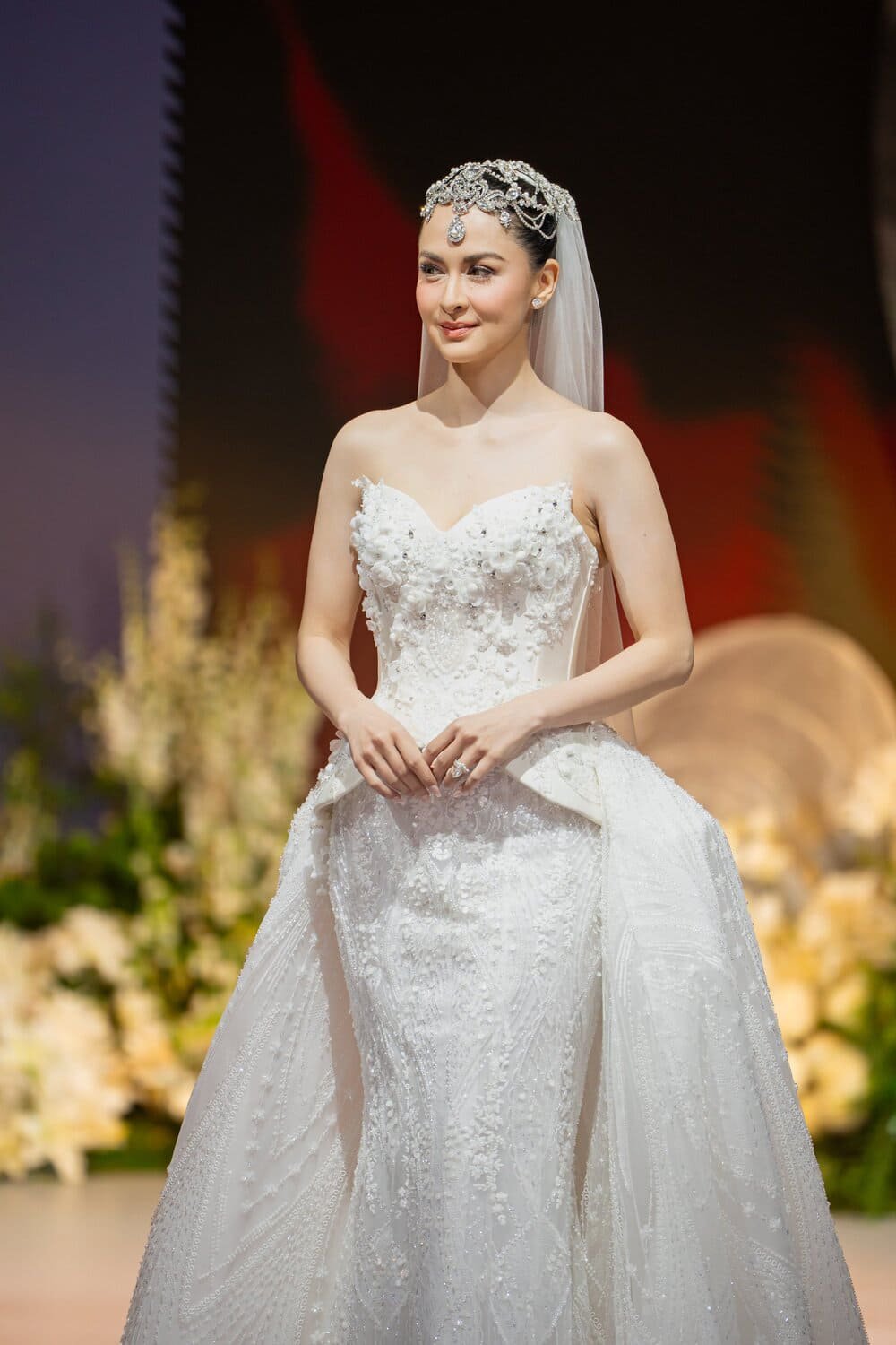 Hinh anh Đóa hoa Philippines "Marian Rivera" nở rộ trong vườn trăng Hacchic Couture Xuân Hè 2026 10