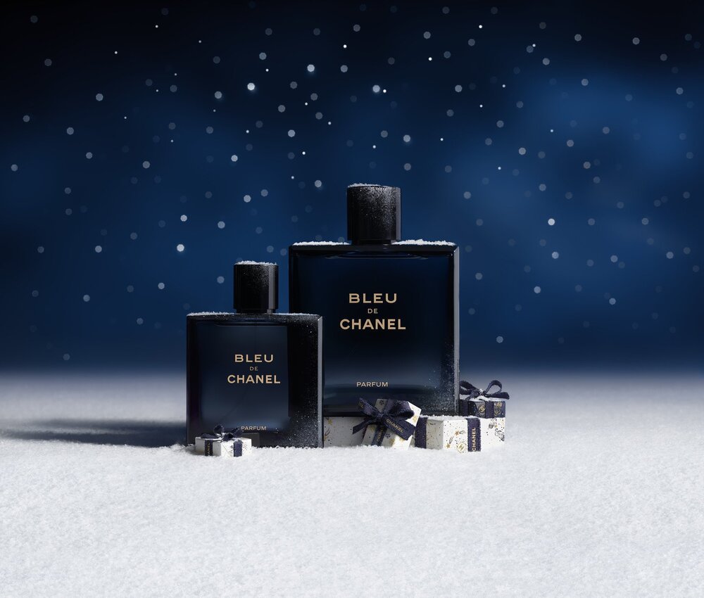 Hinh anh CHANEL Holiday 2025 mang đến vũ trụ “Winter Constellation”, 5 biểu tượng kinh điển của CHANEL cùng tỏa sáng, tạo nên trải nghiệm mùa lễ hội sang trọng và đầy cảm hứng. 4